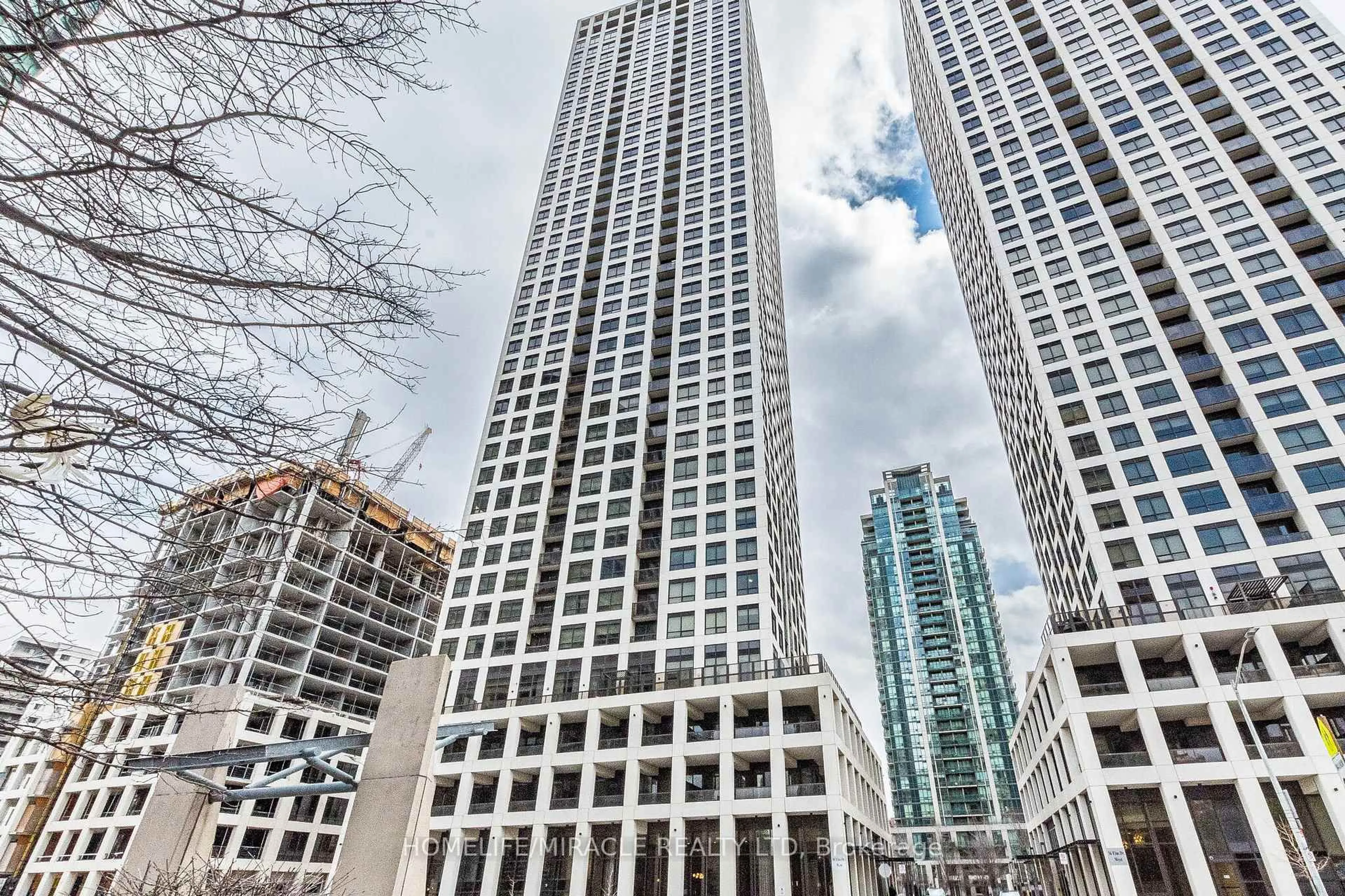 Unknown for 30 Elm St #3802, Mississauga Ontario L5B 0N6