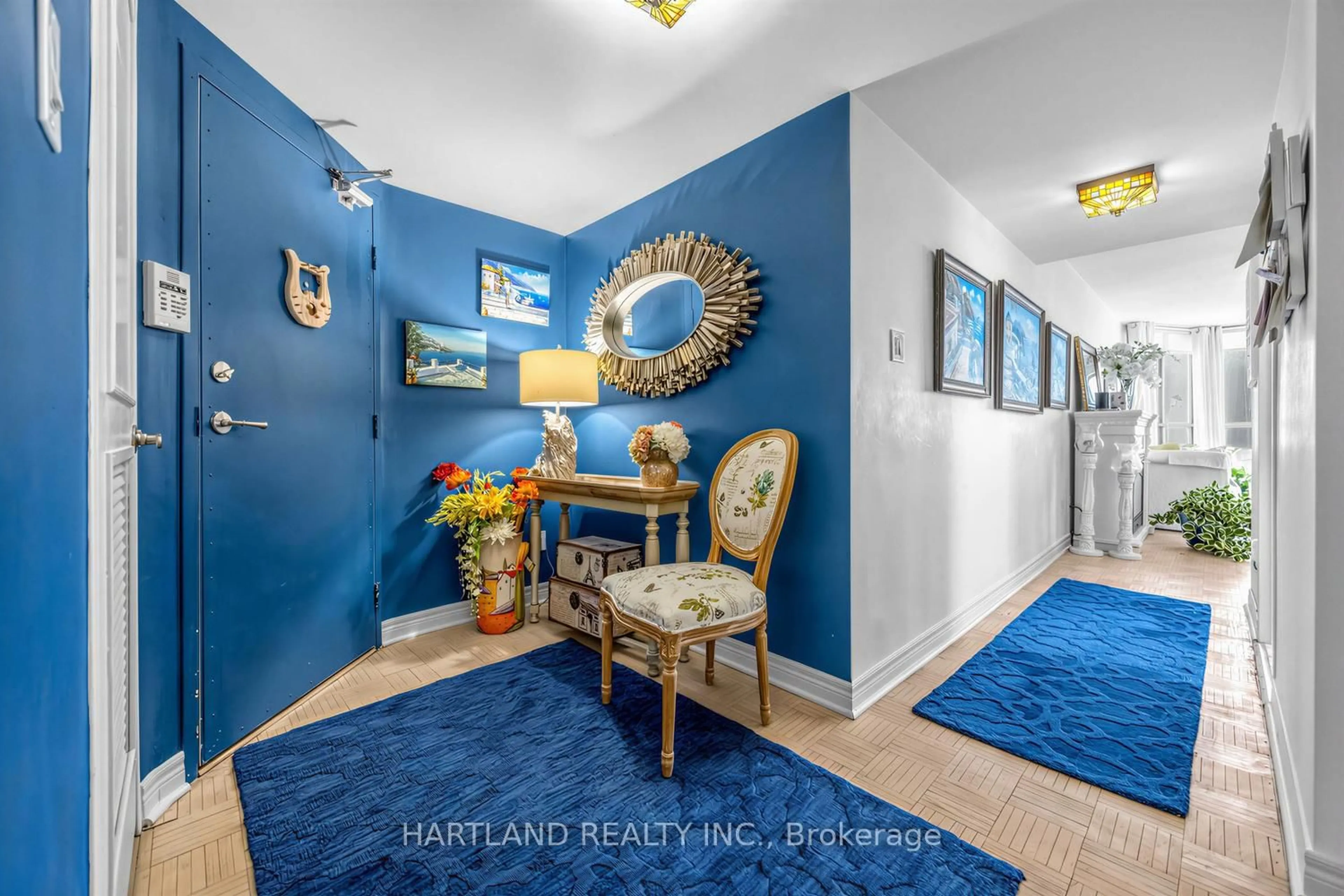 Indoor entryway for 1333 Bloor St #2409, Mississauga Ontario L4Y 3T6