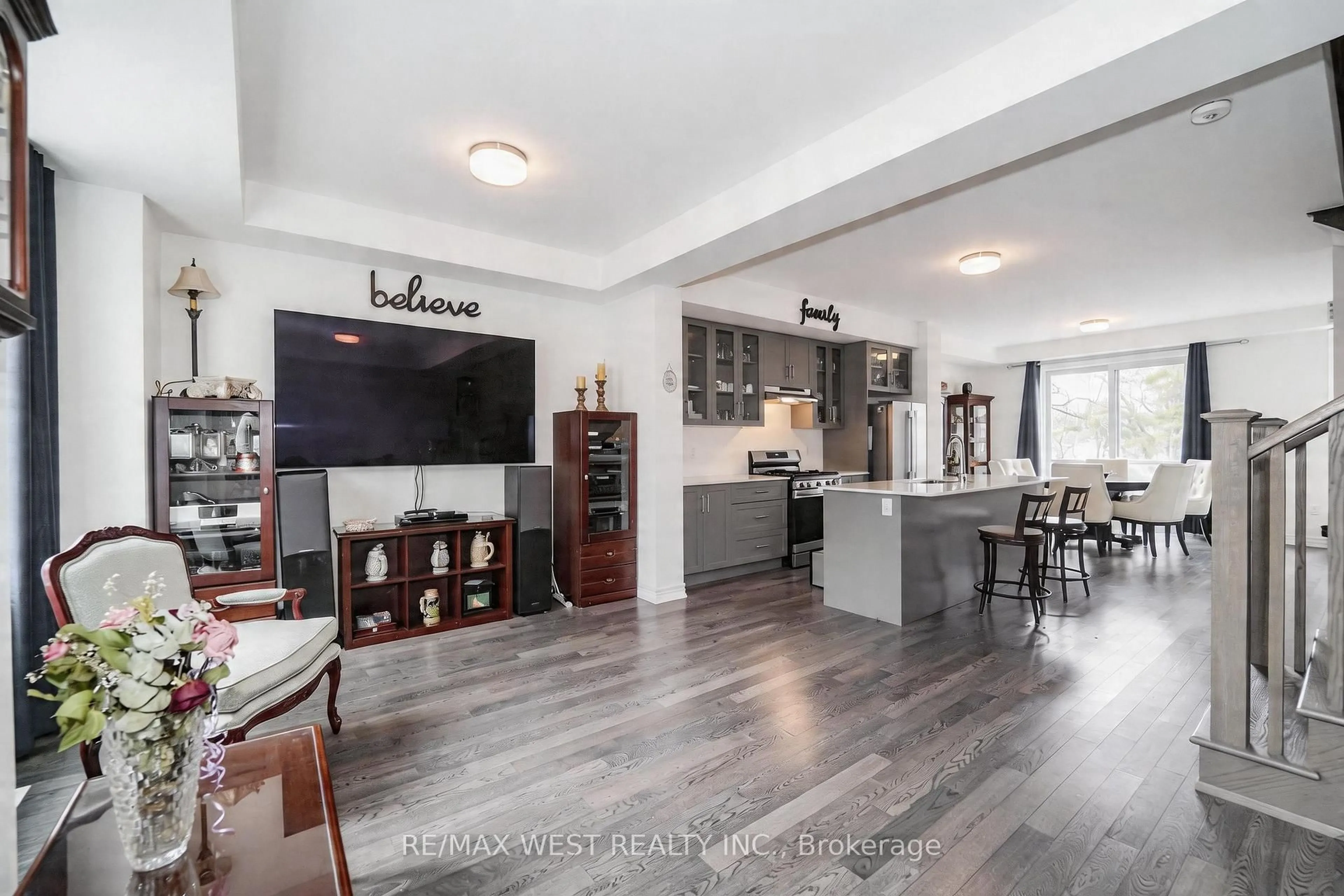 Open concept kitchen, wood/laminate floor for 7 Folcroft St, Brampton Ontario L6Y 0B6