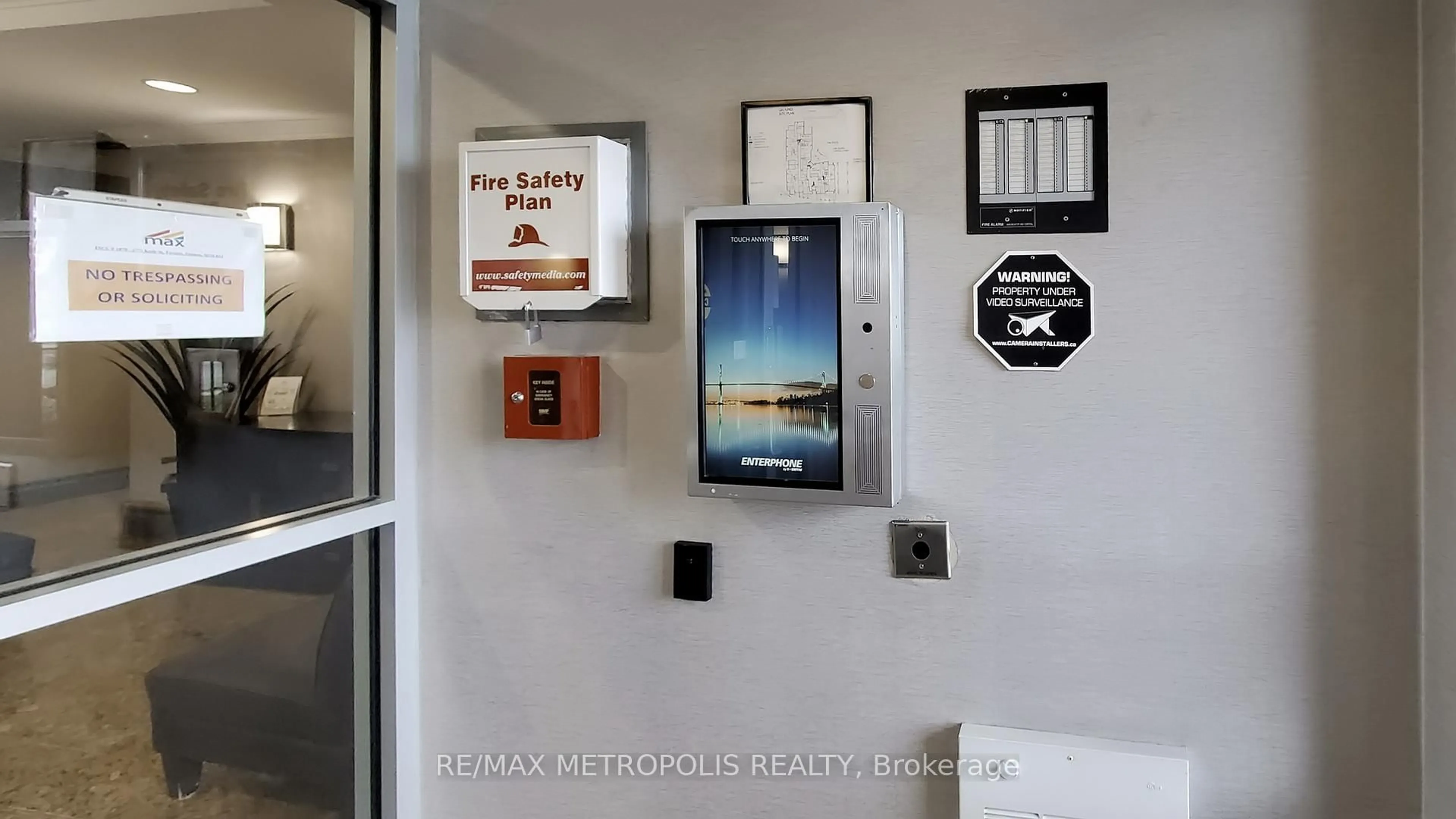 Unknown for 2772 Keele St #403, Toronto Ontario M3M 0A3