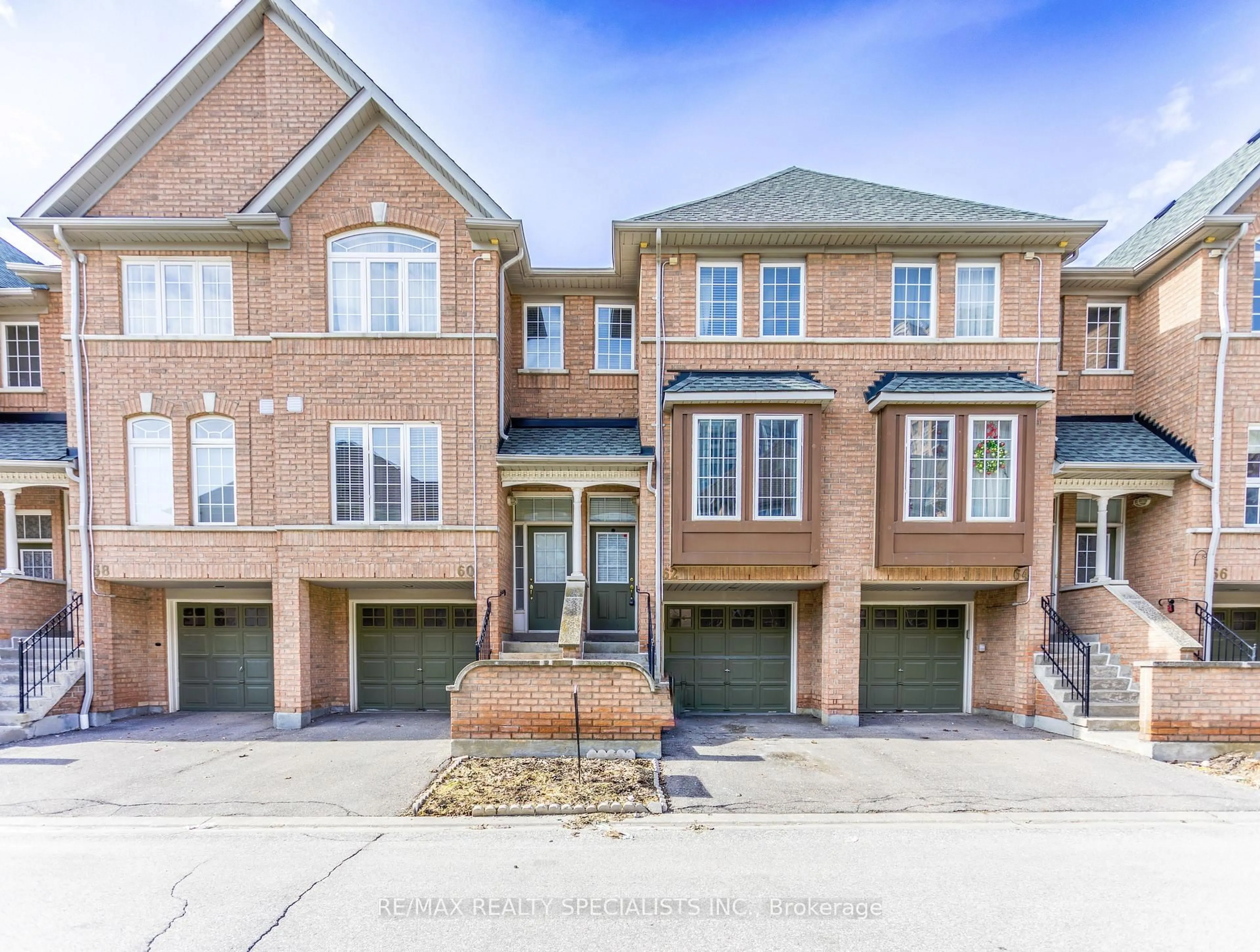 Home with brick exterior material, street for 50 Strathaven Dr #62, Mississauga Ontario L5R 4E7
