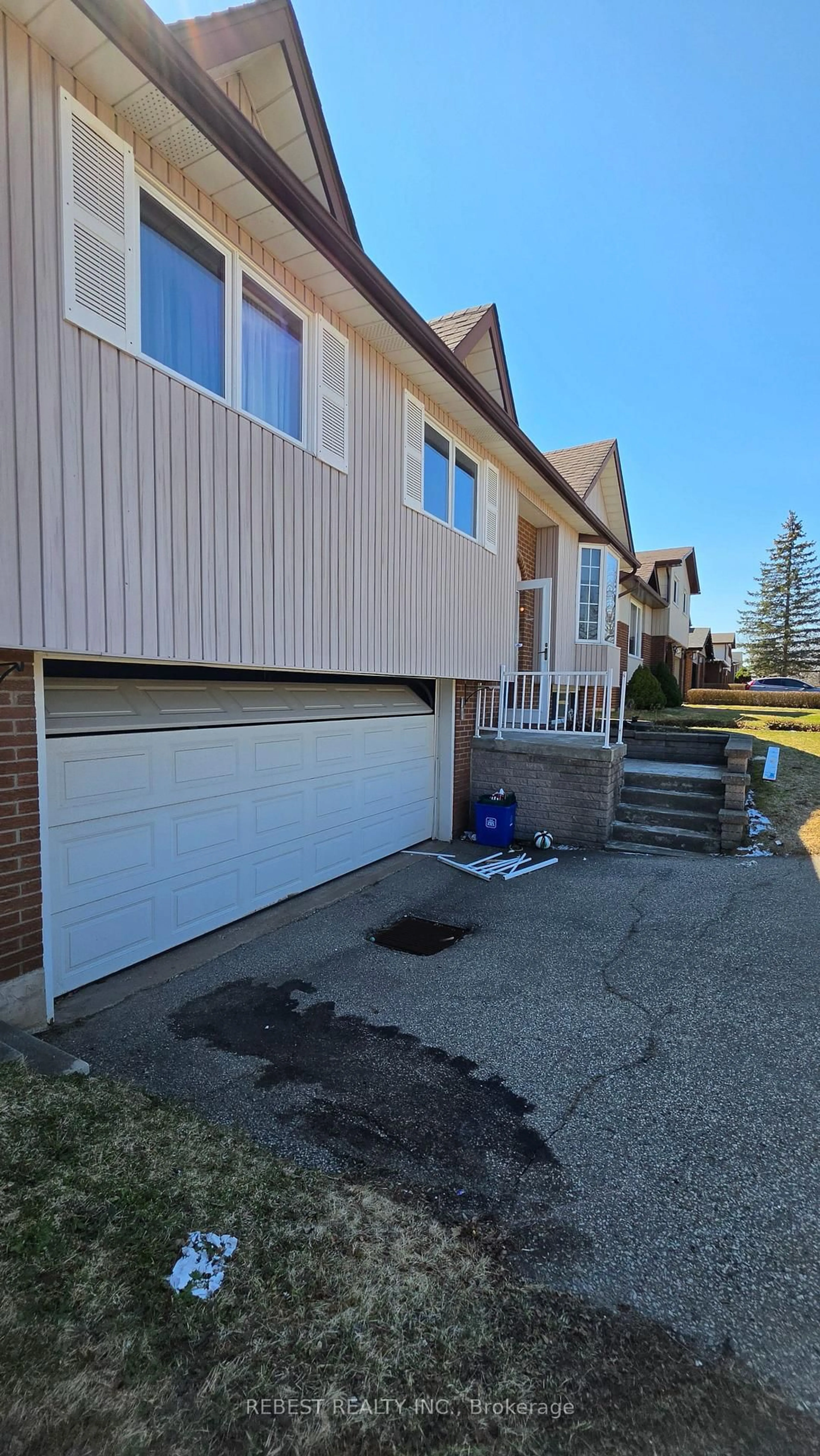 Unknown for 98 Cobblehill Rd, Halton Hills Ontario L7J 1P3