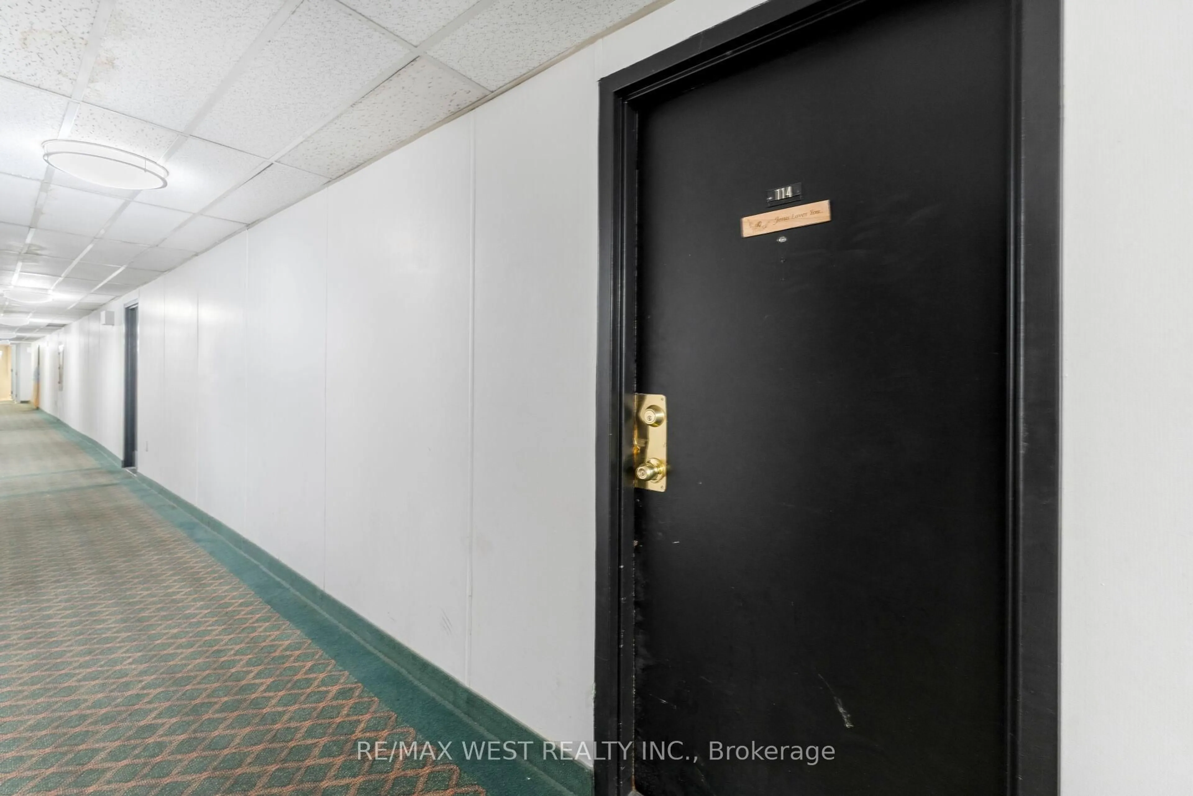 Unknown for 340 Dixon Rd #114, Toronto Ontario M9R 1T1