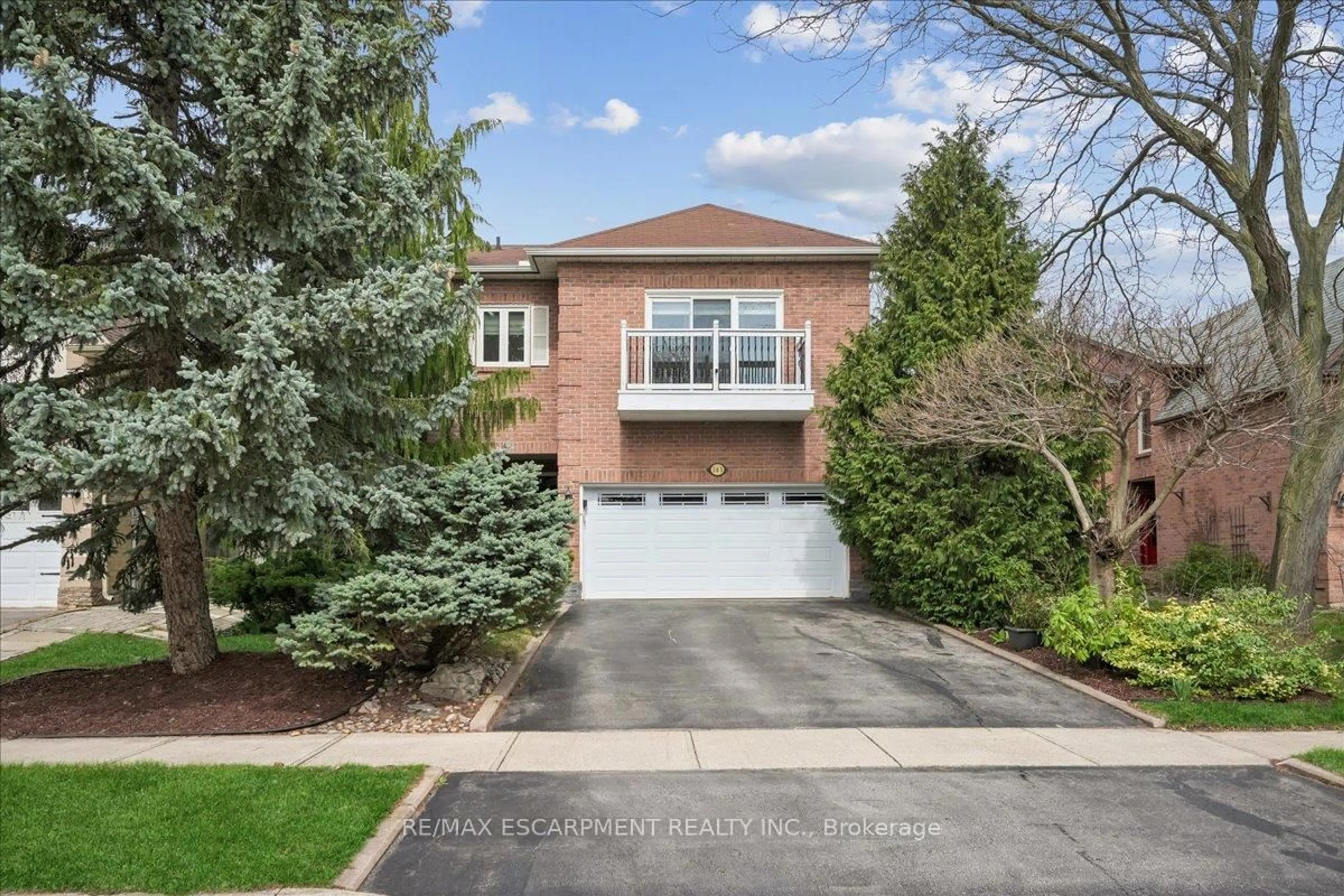 Home with brick exterior material, street for 163 Romain Cres, Oakville Ontario L6H 5A7