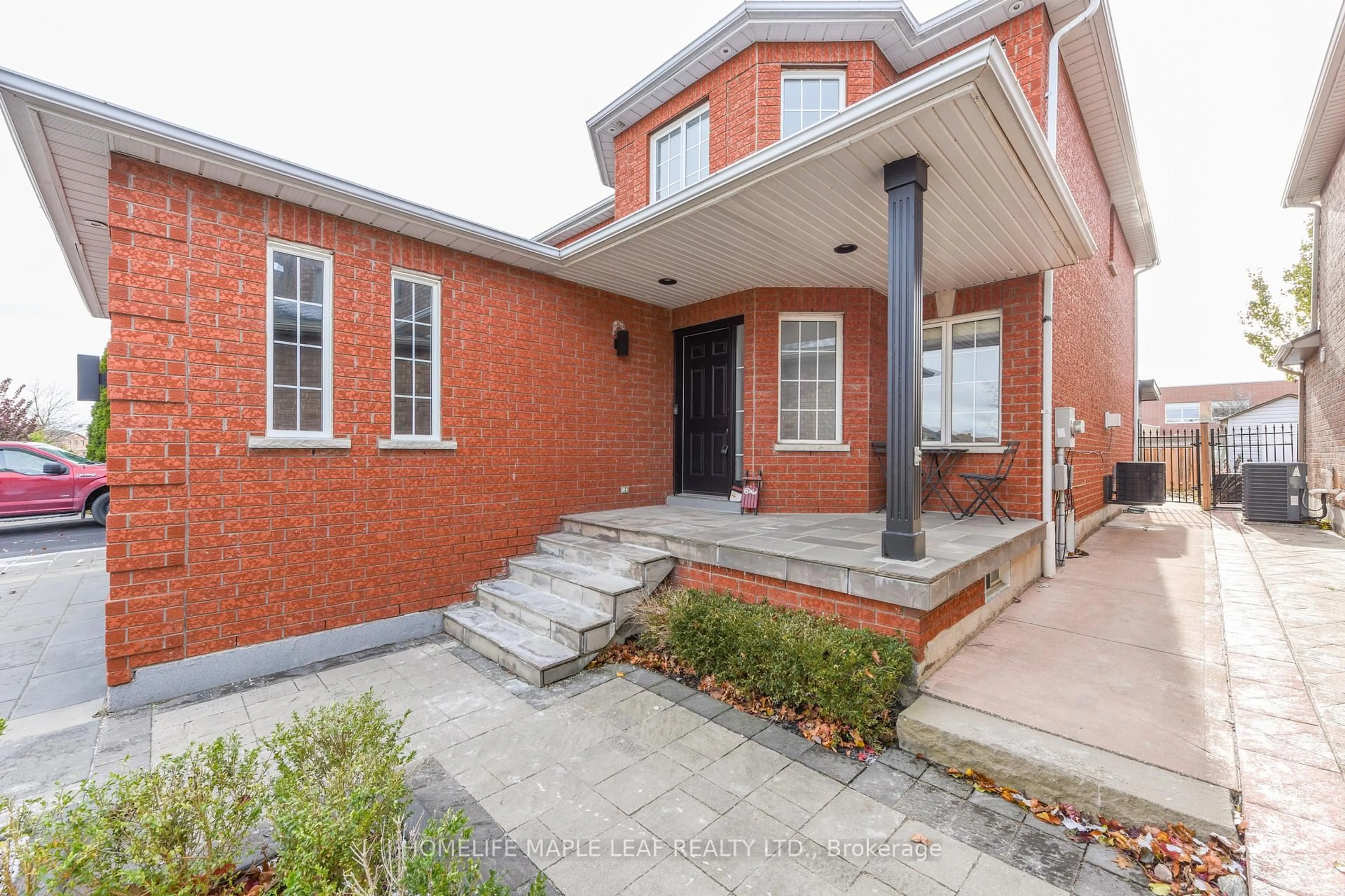 Home with brick exterior material, street for 7 Southbury Manor Dr, Caledon Ontario L7E 1X7