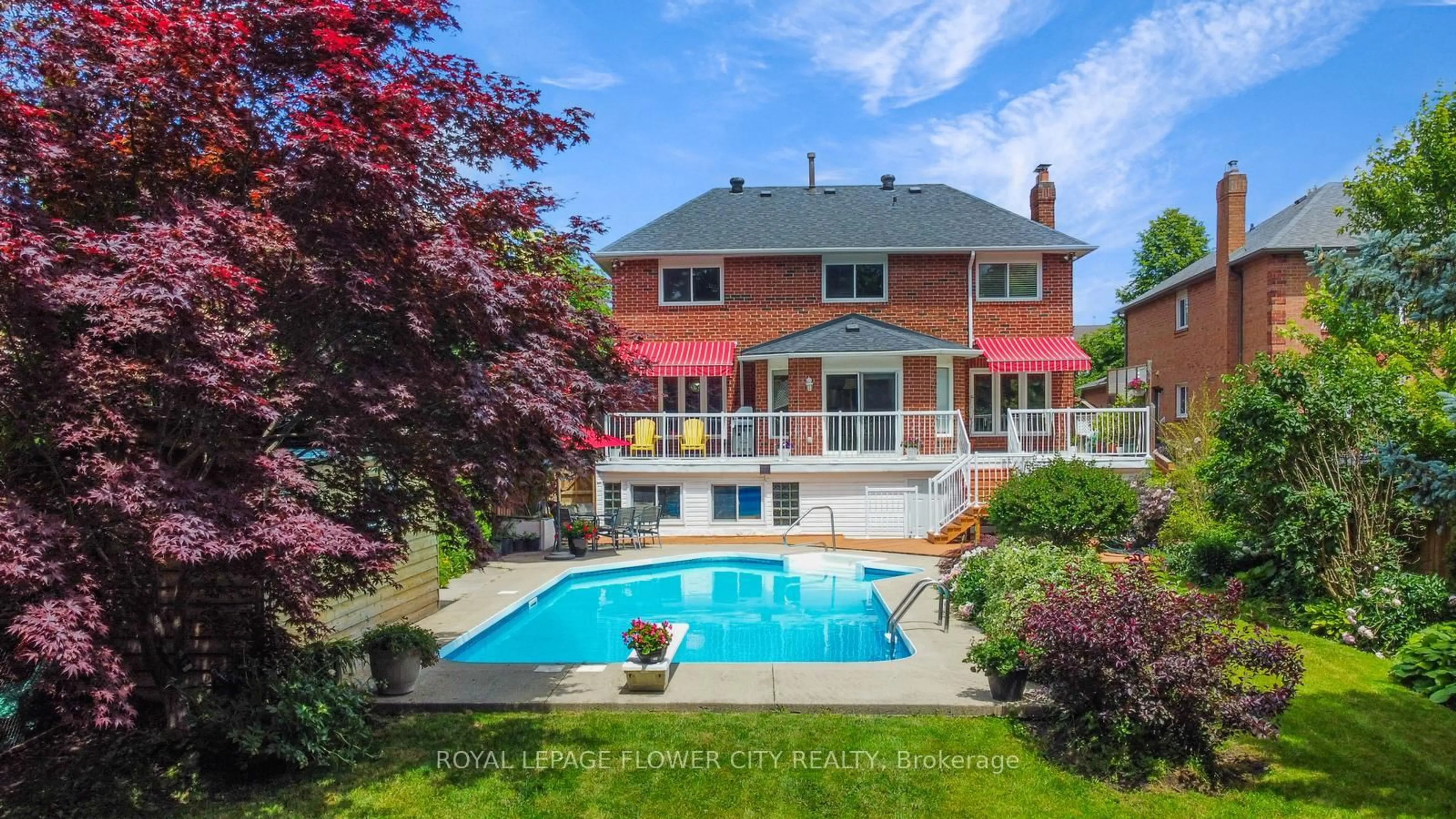Pool for 6052 St. Ives Way, Mississauga Ontario L5N 4M1