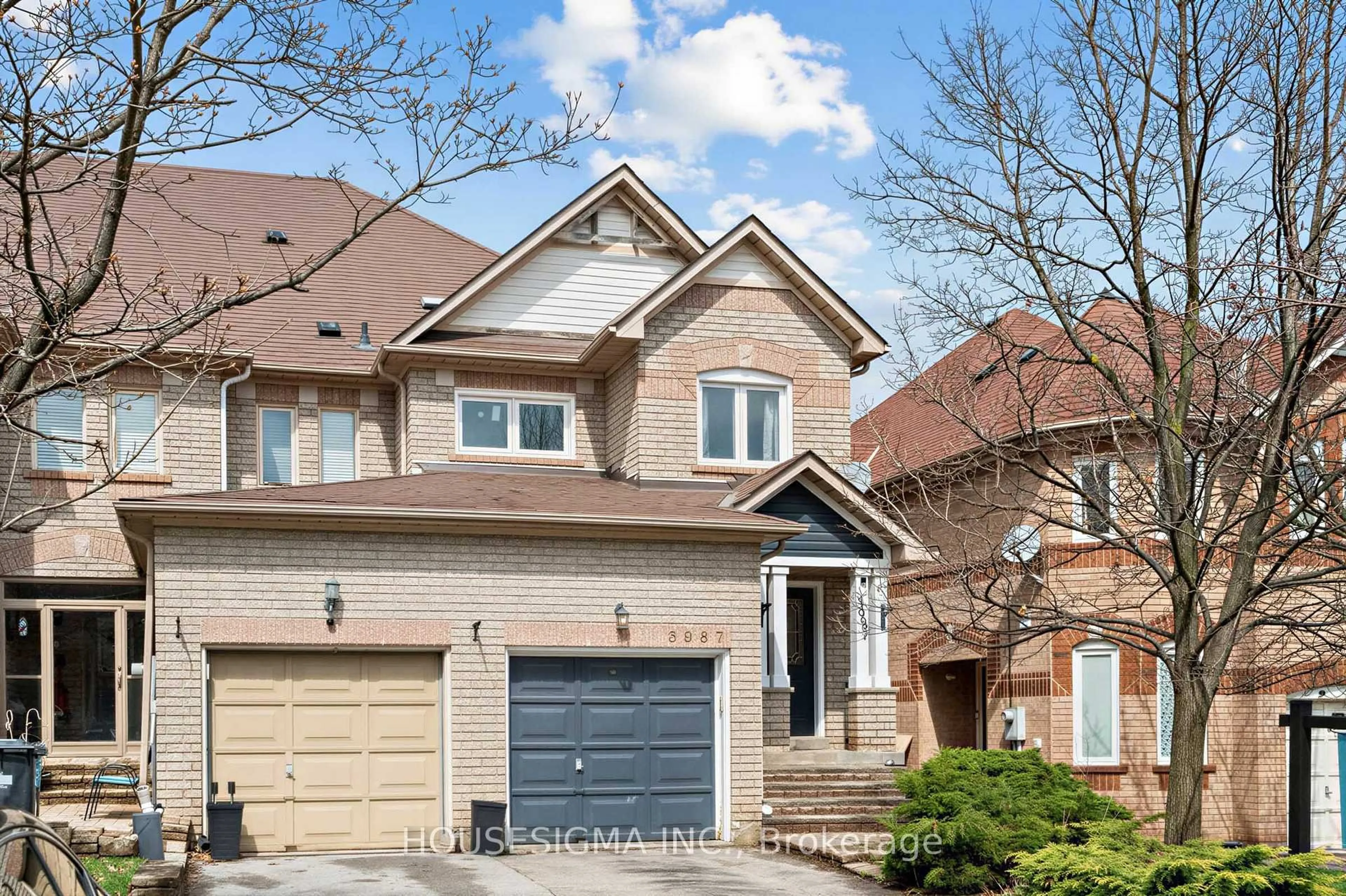 Home with brick exterior material, street for 3987 Discovery Crt, Mississauga Ontario L5N 7H8