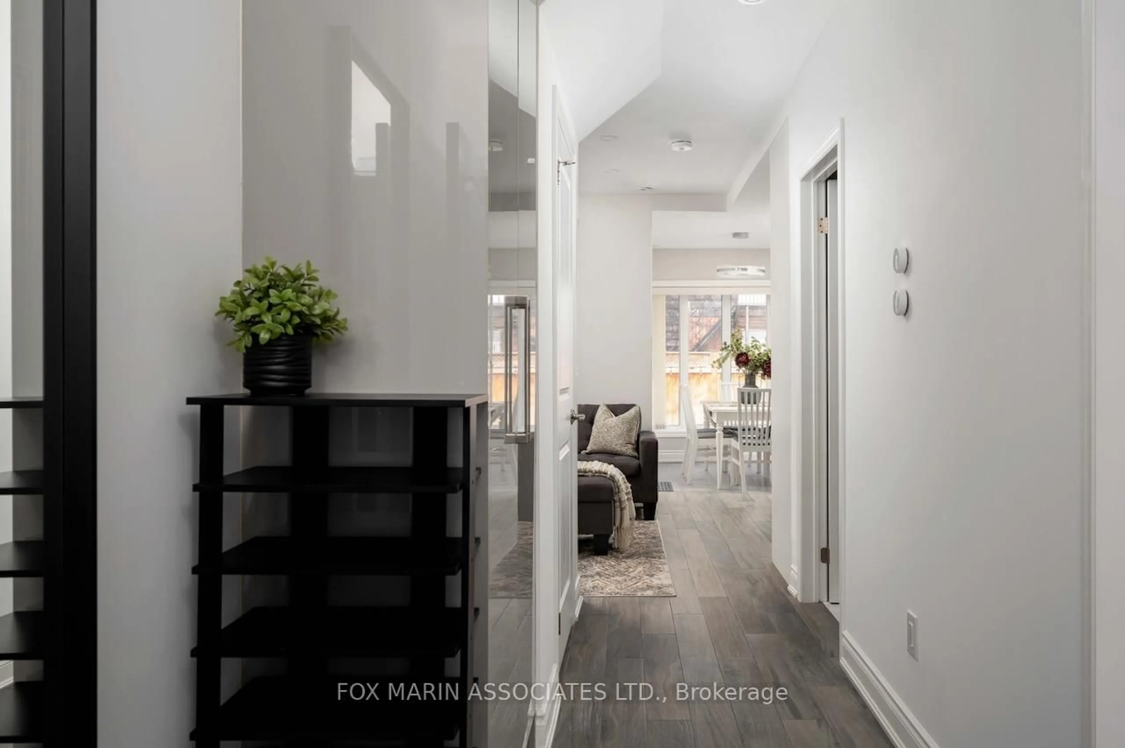 Indoor entryway for 8 Springhurst Ave, Toronto Ontario M6K 1A9
