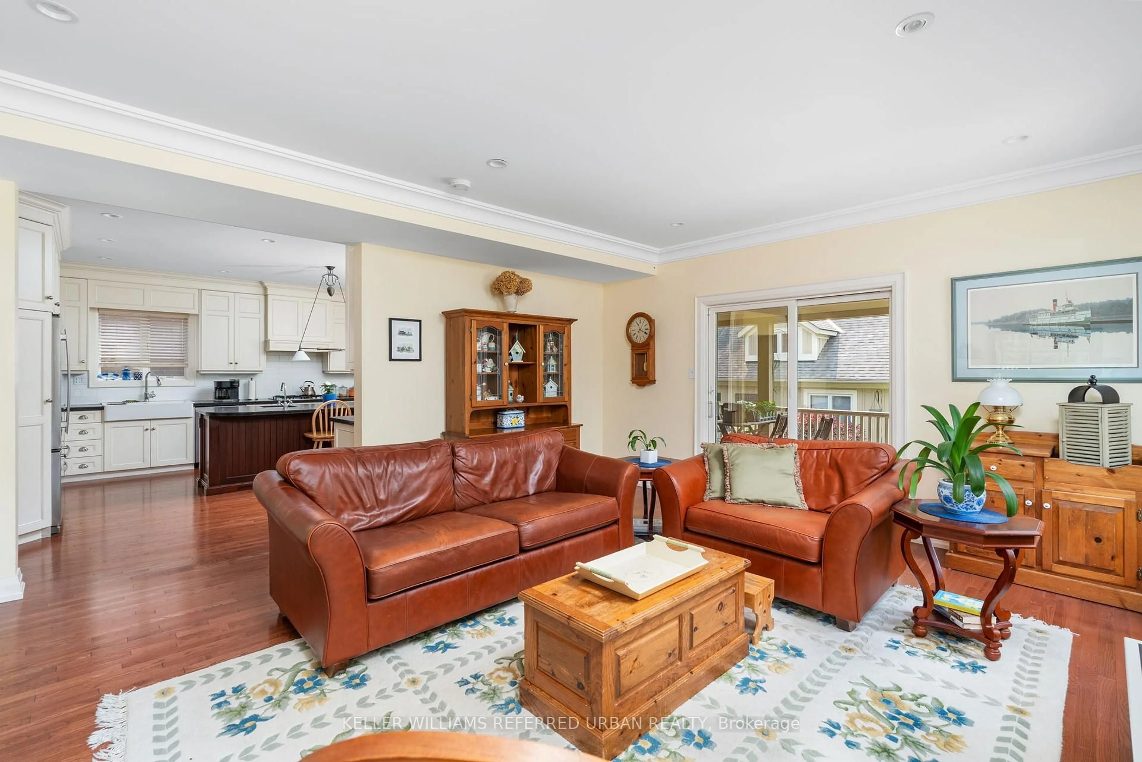 Living room with furniture, unknown for 317 Rathburn Rd, Toronto Ontario M9B 2L7