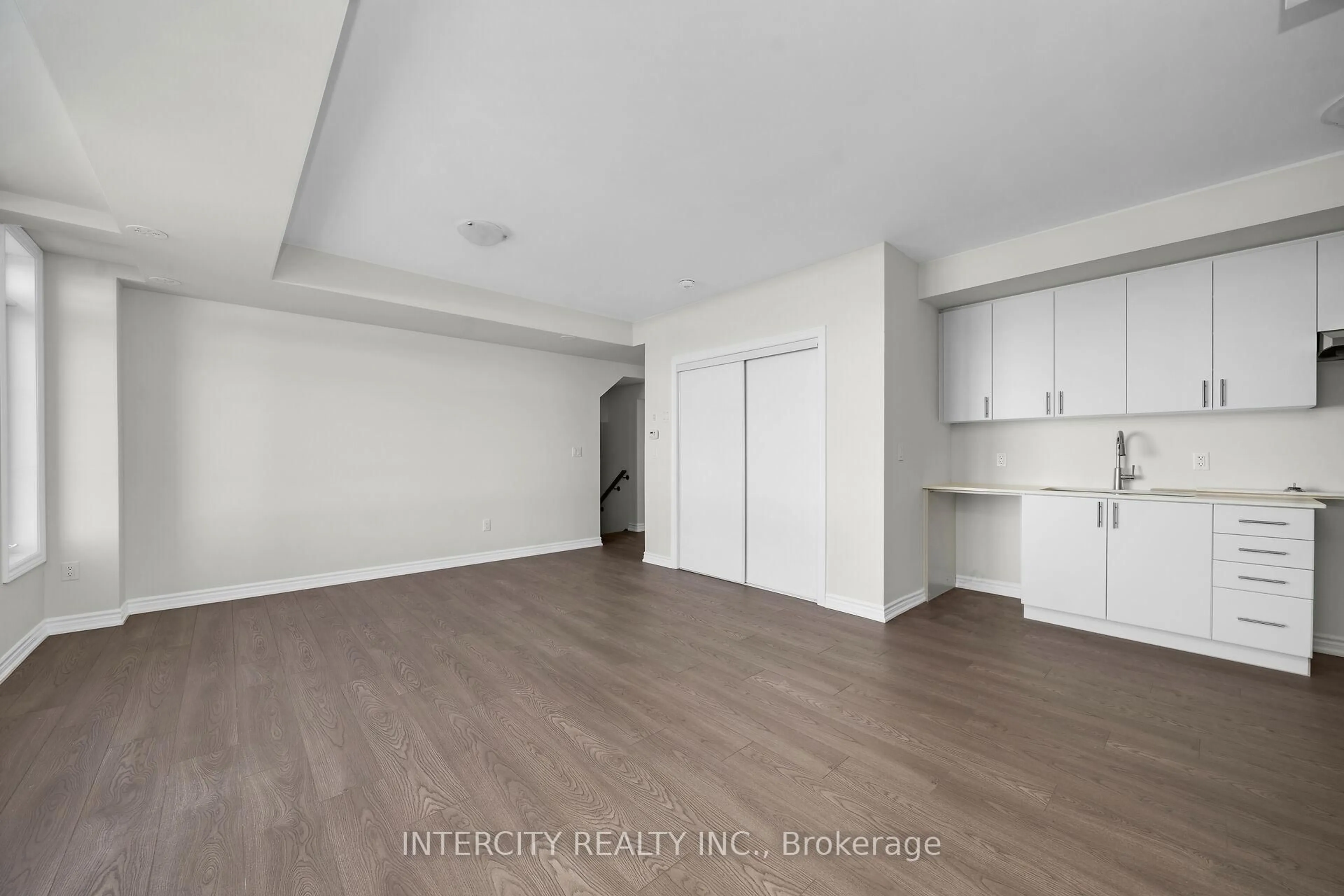 A pic of a room for 505 Tim Manley Ave #16F, Caledon Ontario L7C 1Z9