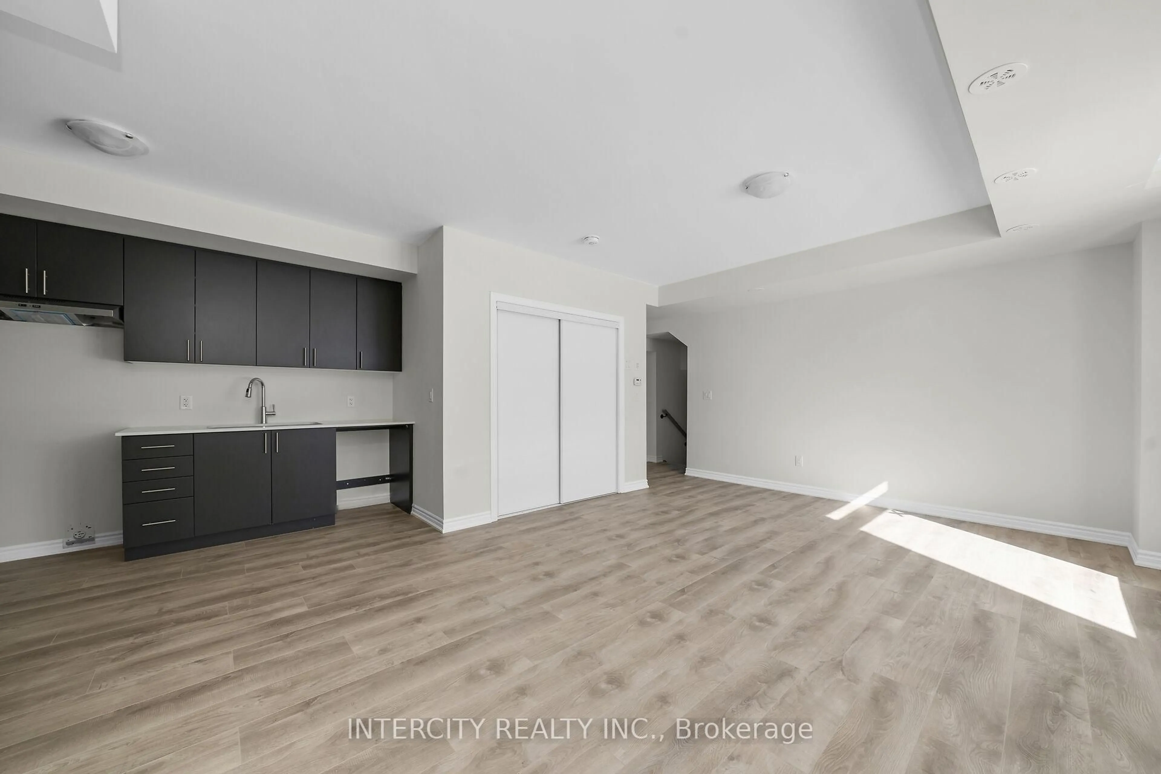 Unknown for 13 Vibrant Way #37F, Caledon Ontario L7C 1Z9