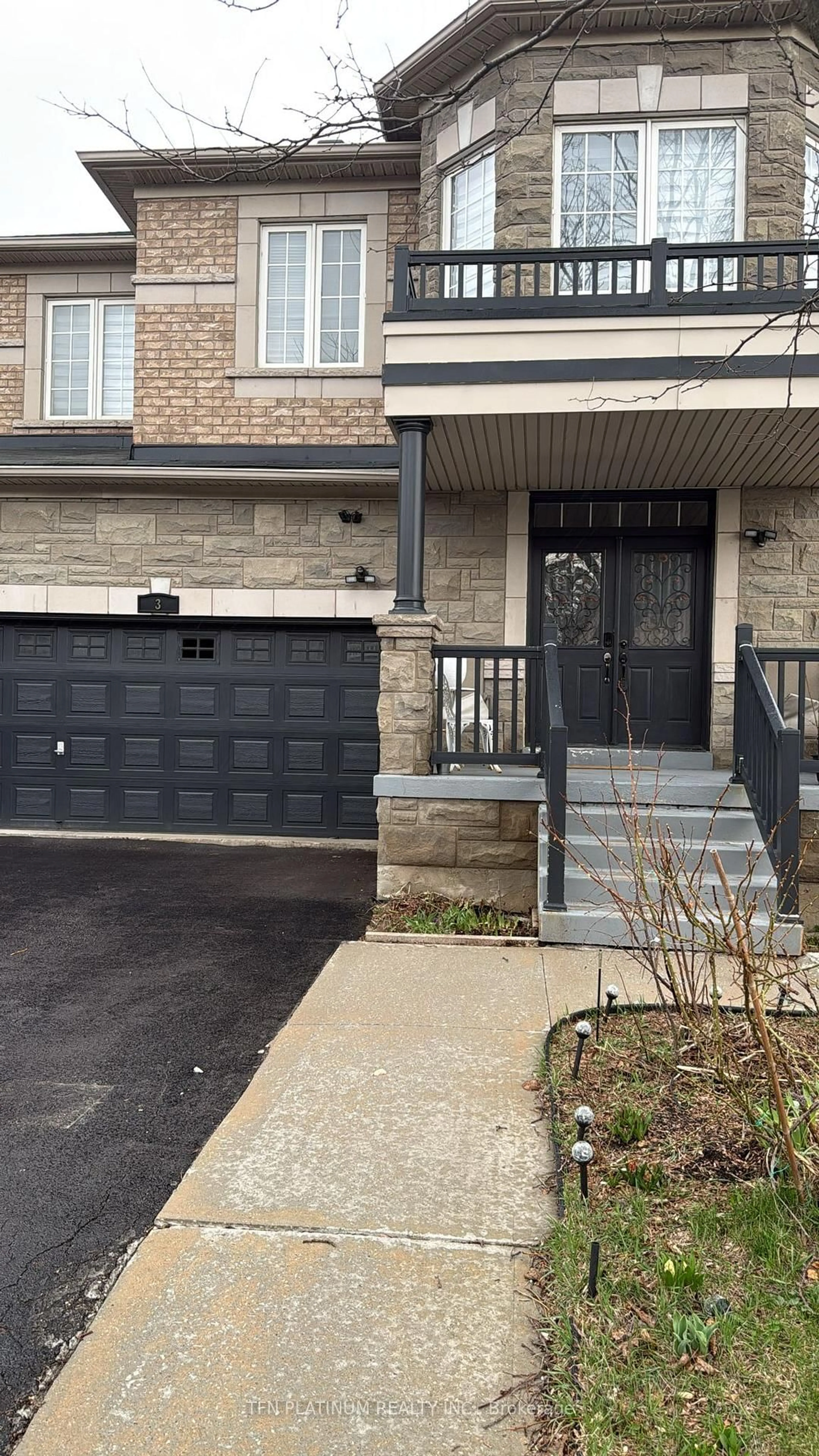 Home with brick exterior material, street for 3 Beckenham Rd, Brampton Ontario L6P 2L7