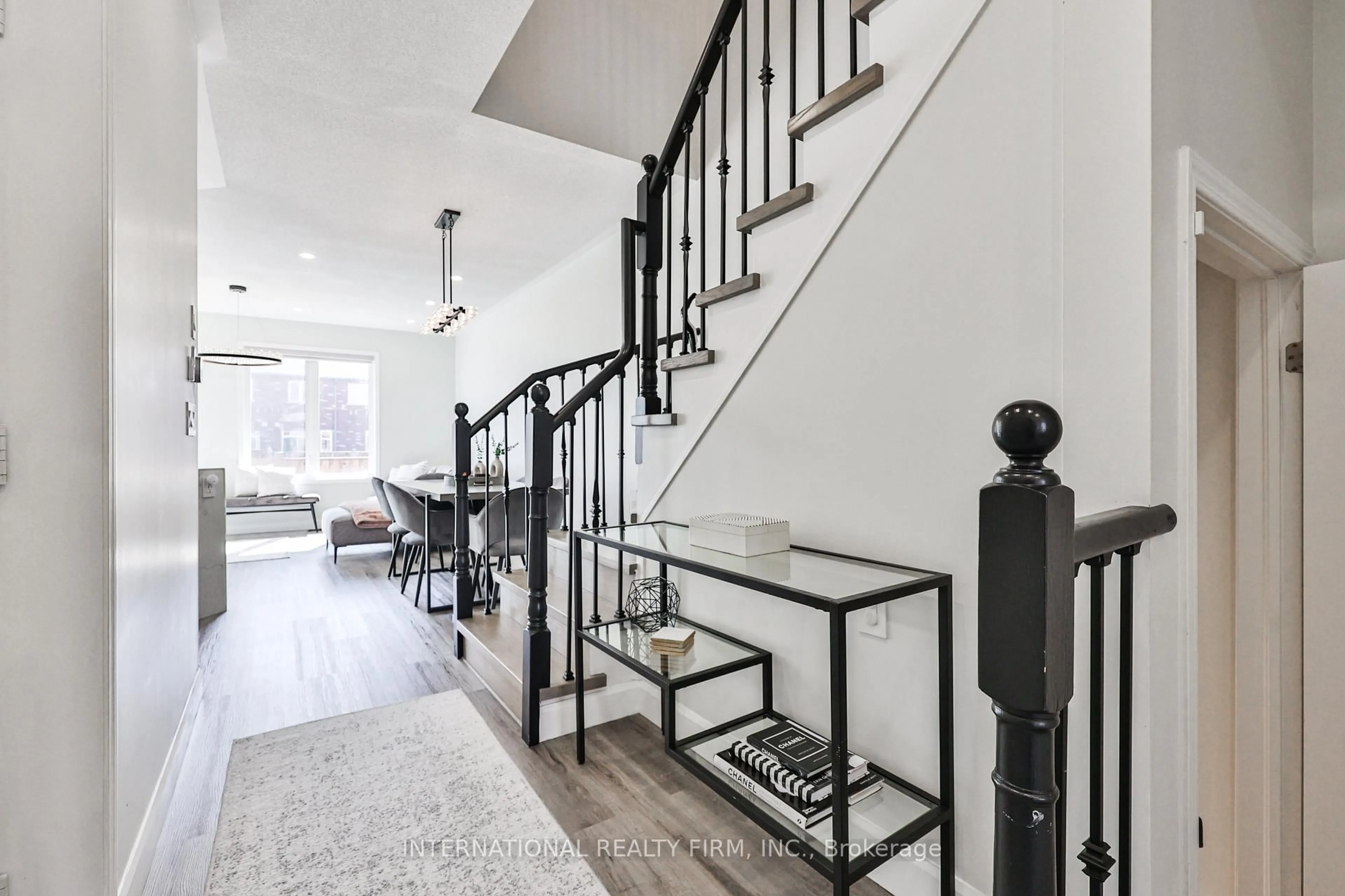 Indoor entryway for 651 Farmstead Dr #40, Milton Ontario L9T 7W2