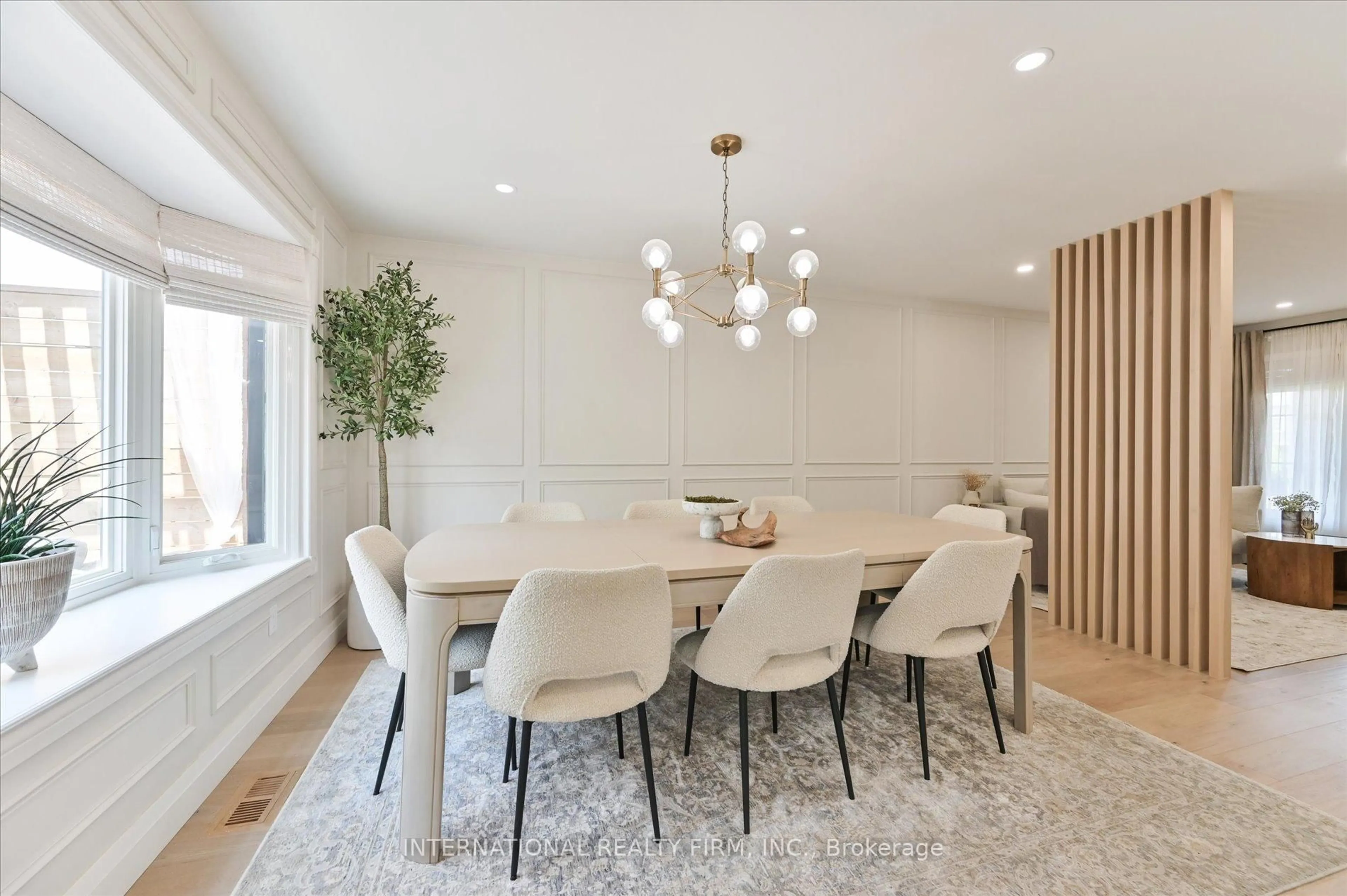 Dining room, unknown for 7337 Sandhurst Dr, Mississauga Ontario L5N 7G7