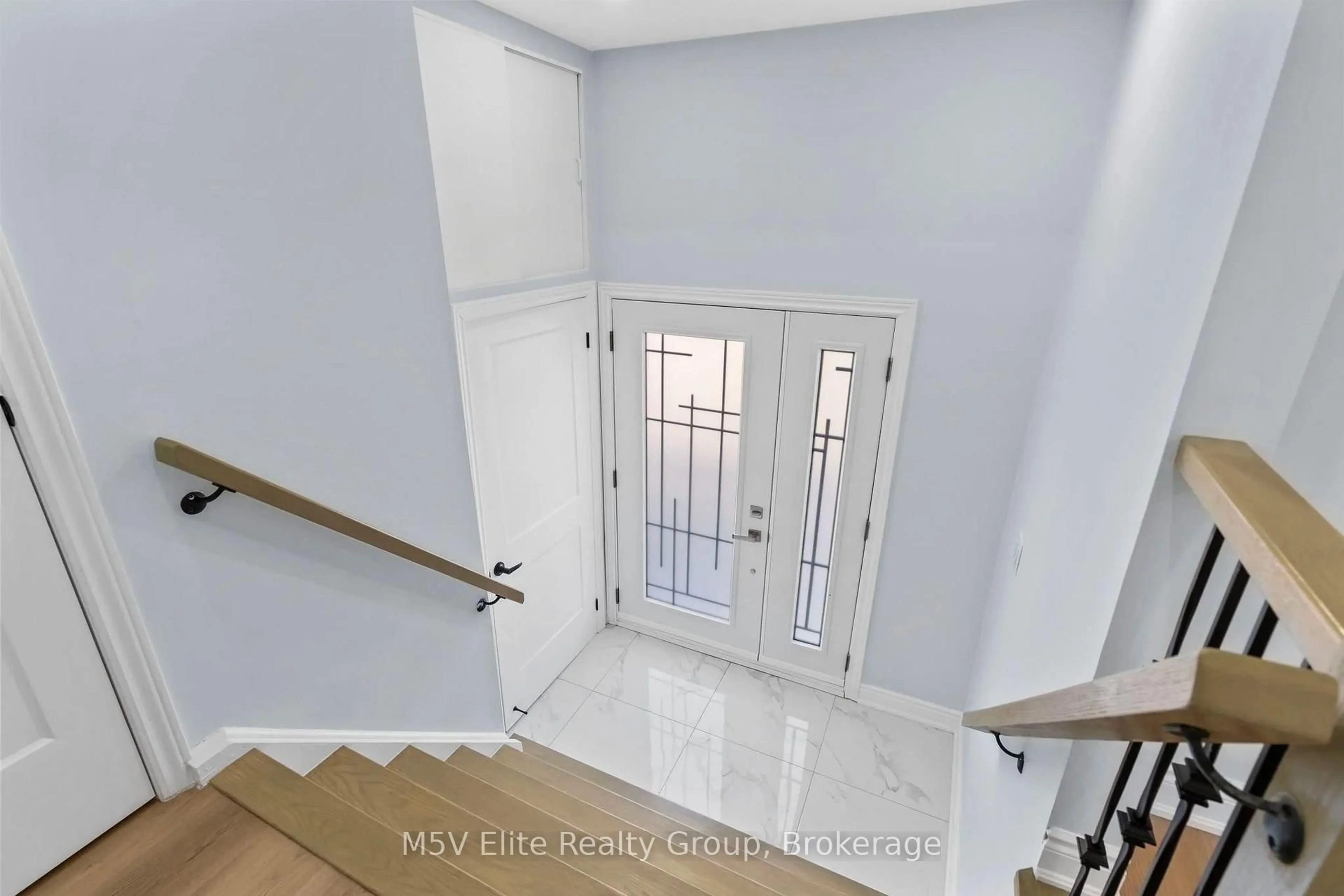 Unknown for 93 Ashford Crt, Brampton Ontario L6V 3E2