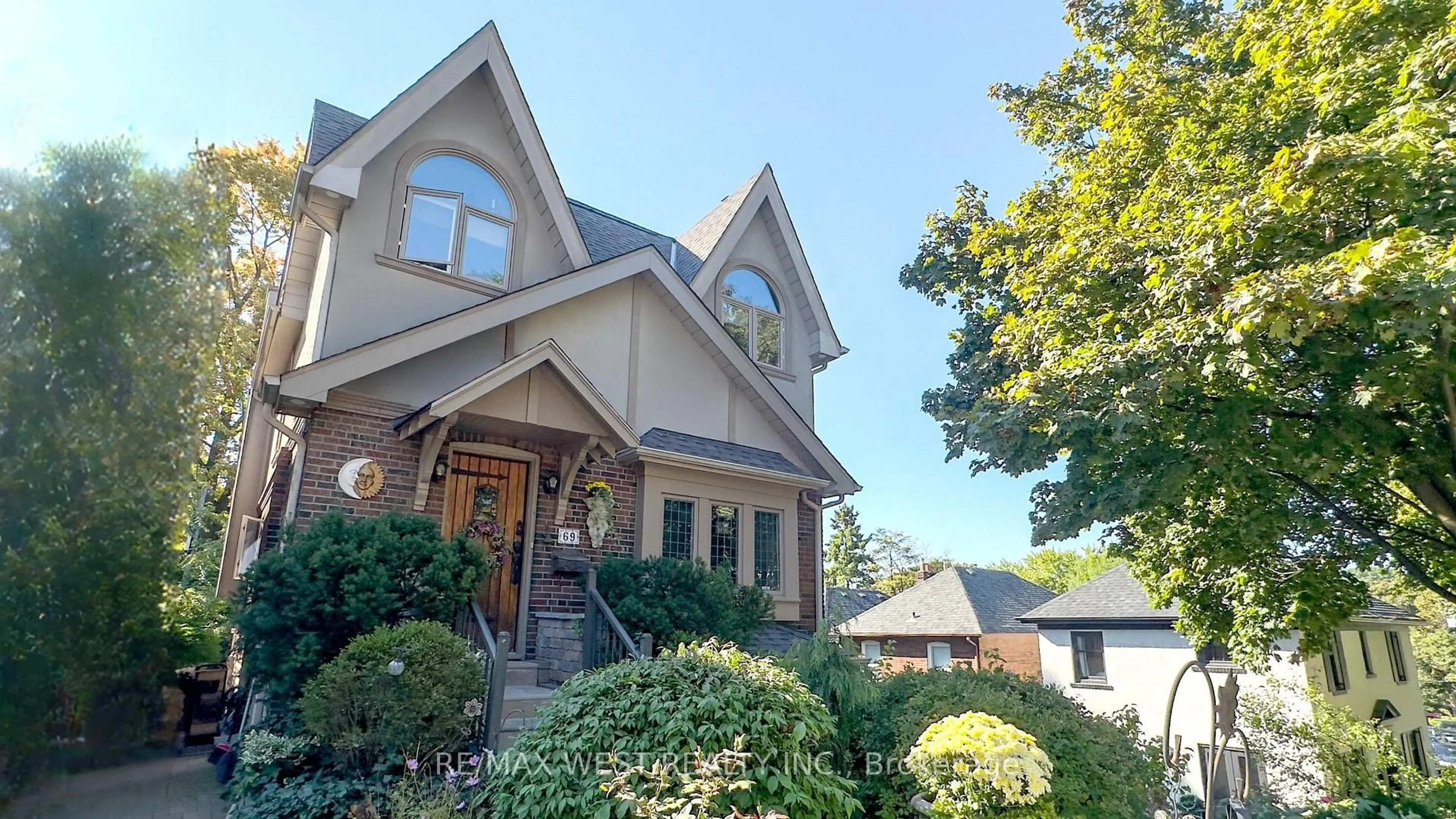 Home with brick exterior material, unknown for 69 Mayfield Ave, Toronto Ontario M6S 1K4