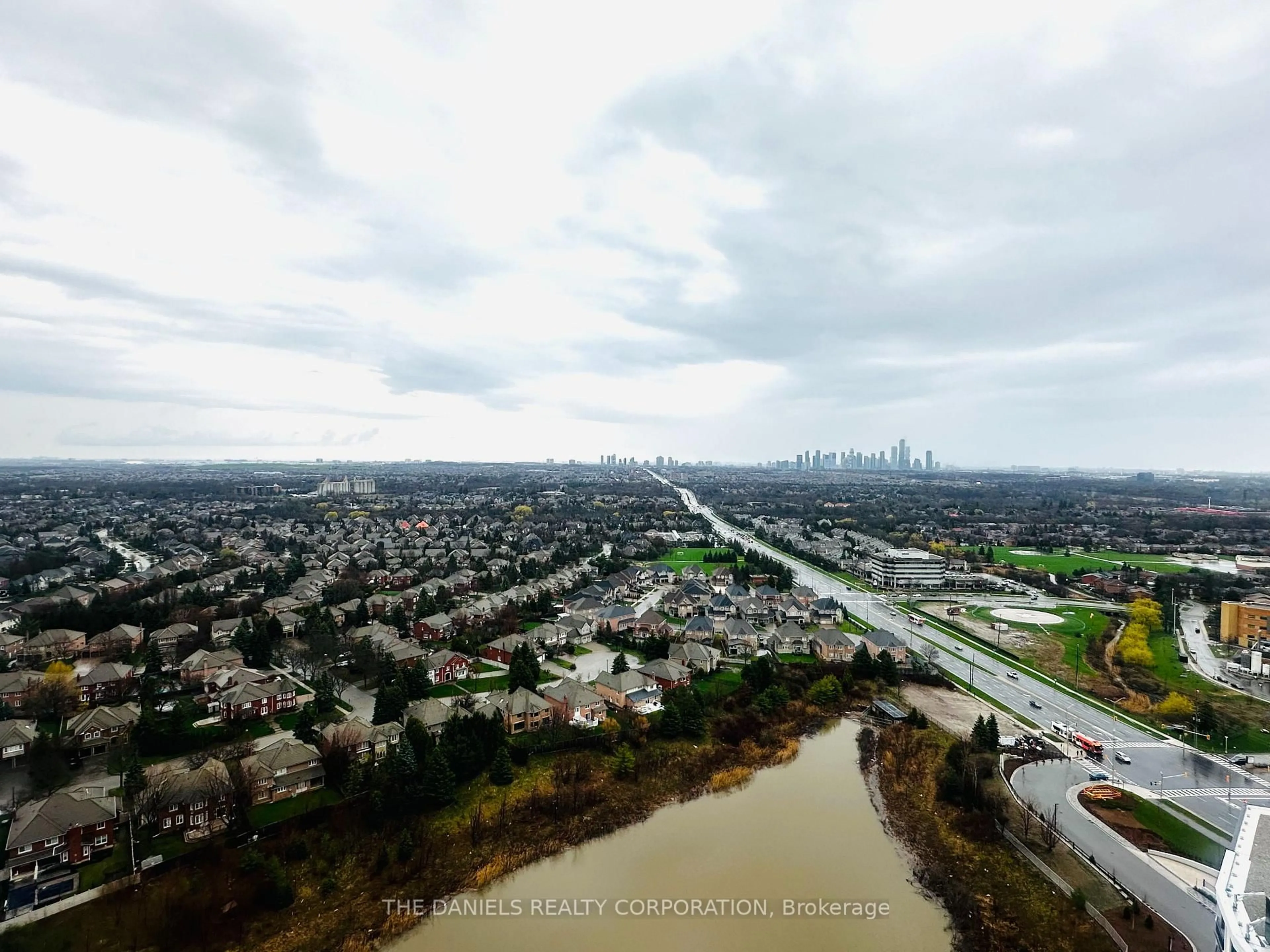 Blurry image for 2495 Eglinton Ave #415, Mississauga Ontario L5M 2T2
