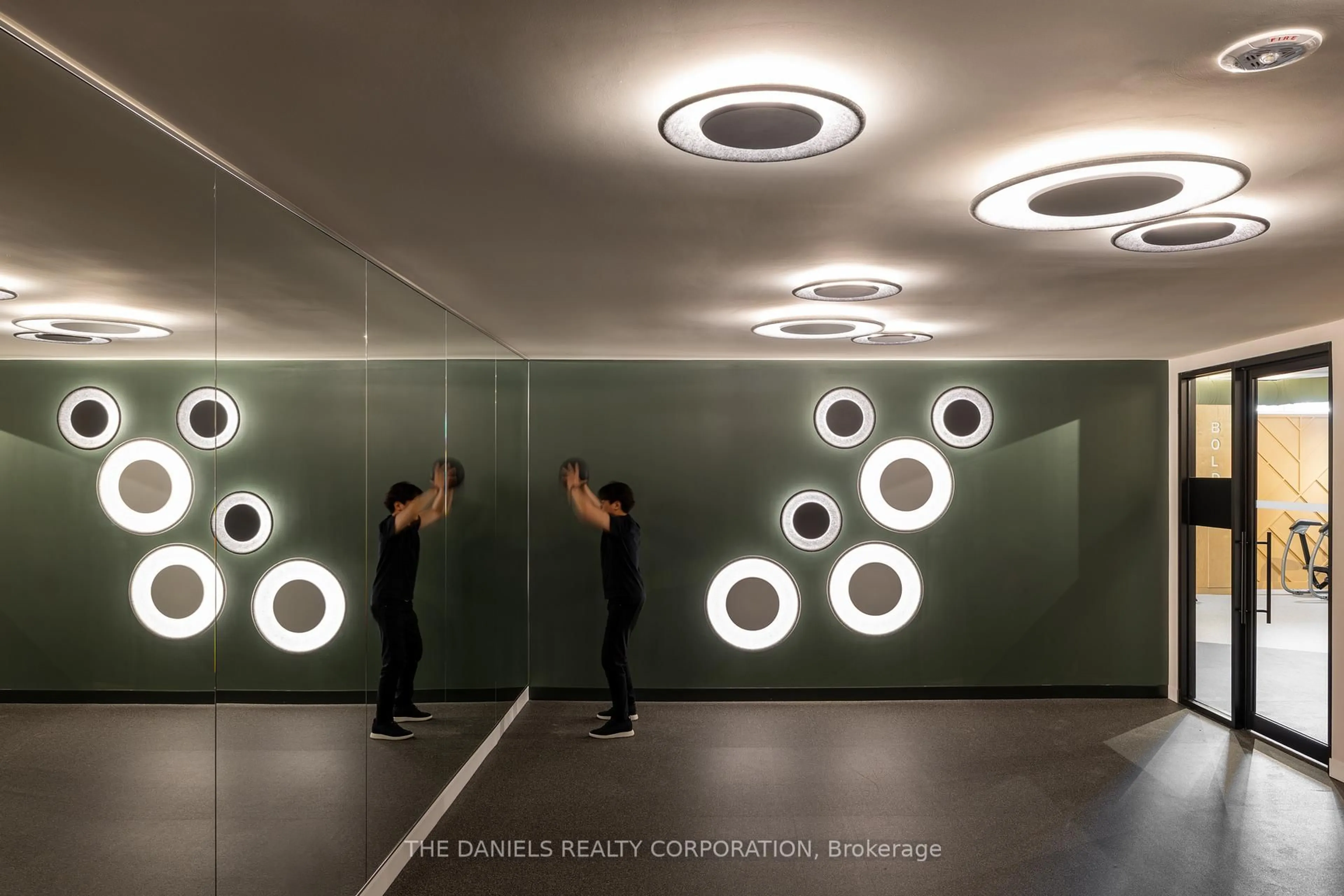 Lobby for 2495 Eglinton Ave #510, Mississauga Ontario L5M 2T2