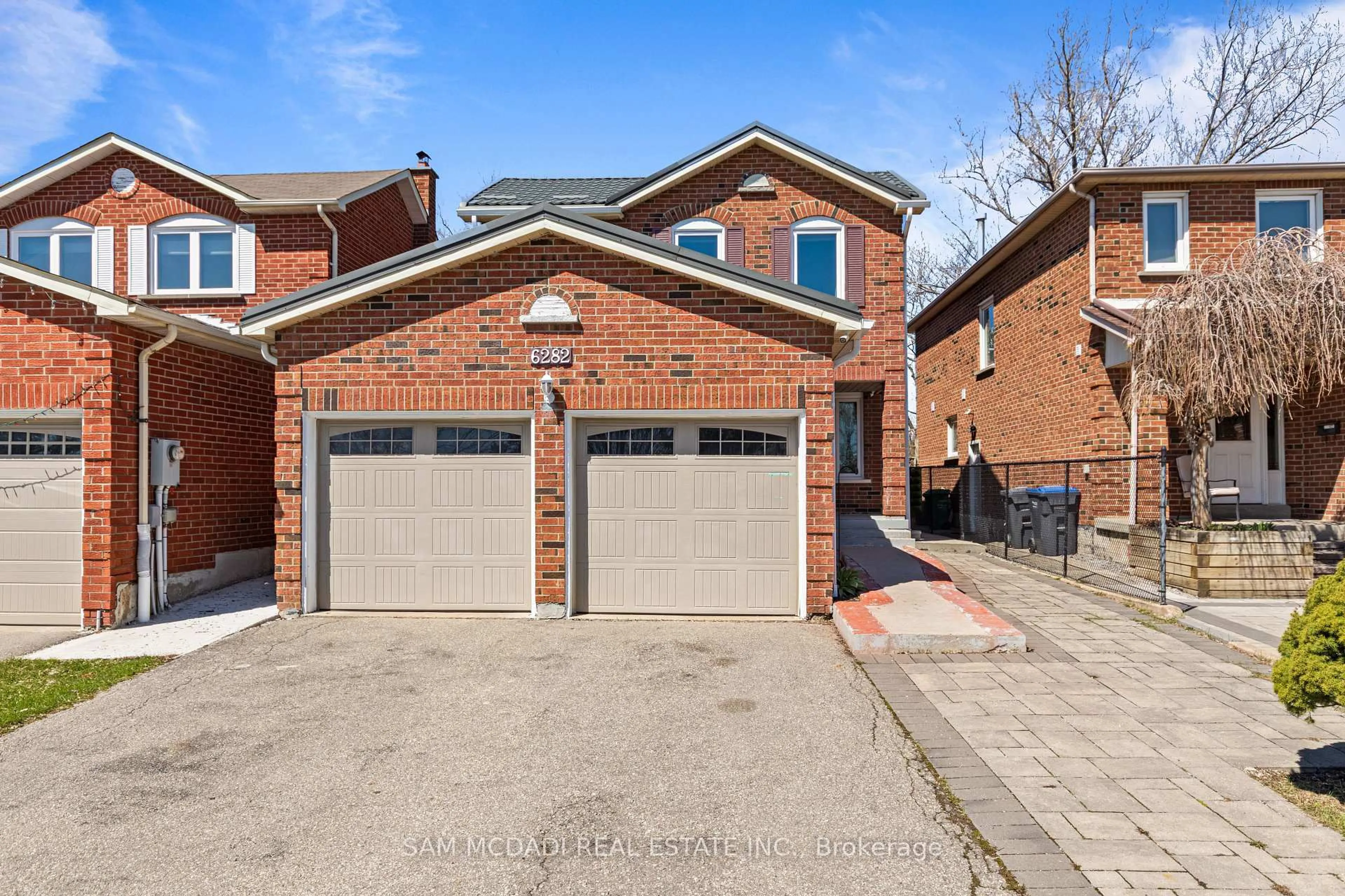 Home with brick exterior material, street for 6282 Camgreen Circ, Mississauga Ontario L5N 4M6