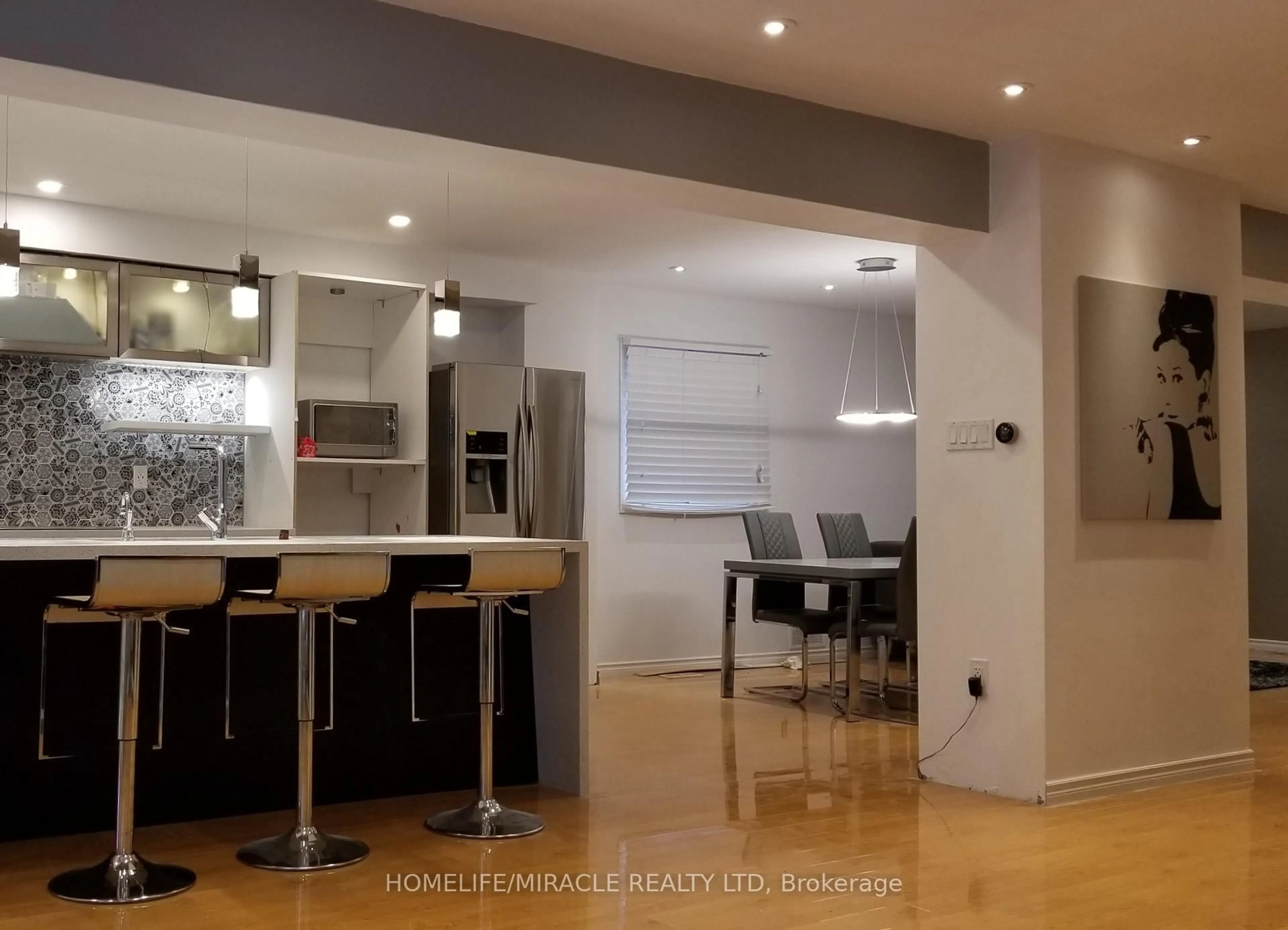 Open concept kitchen, unknown for 487 Wallenberg Cres, Mississauga Ontario L5B 3M2