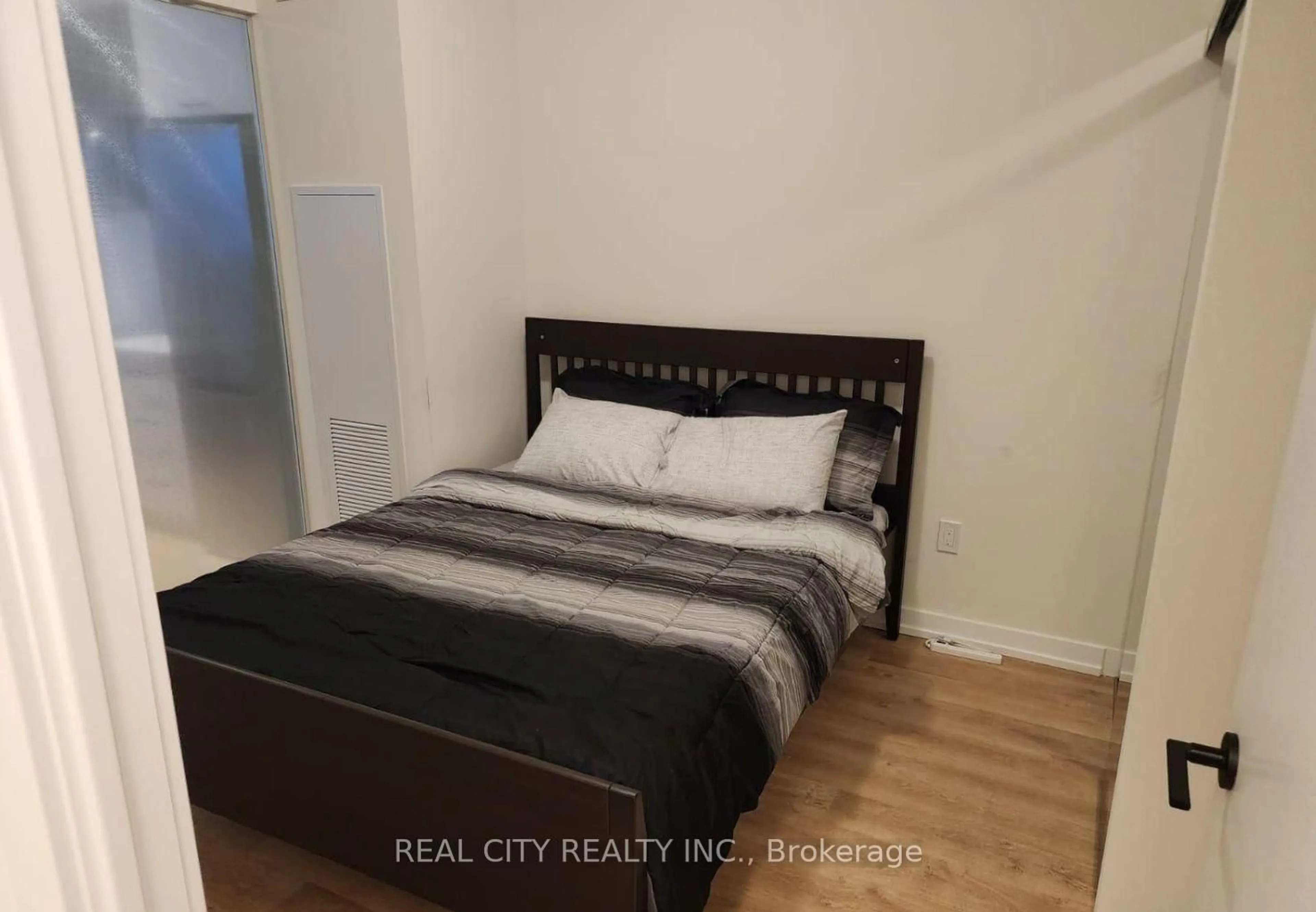 A pic of a room for 2300 St Clair Ave #107, Toronto Ontario M6N 1K8