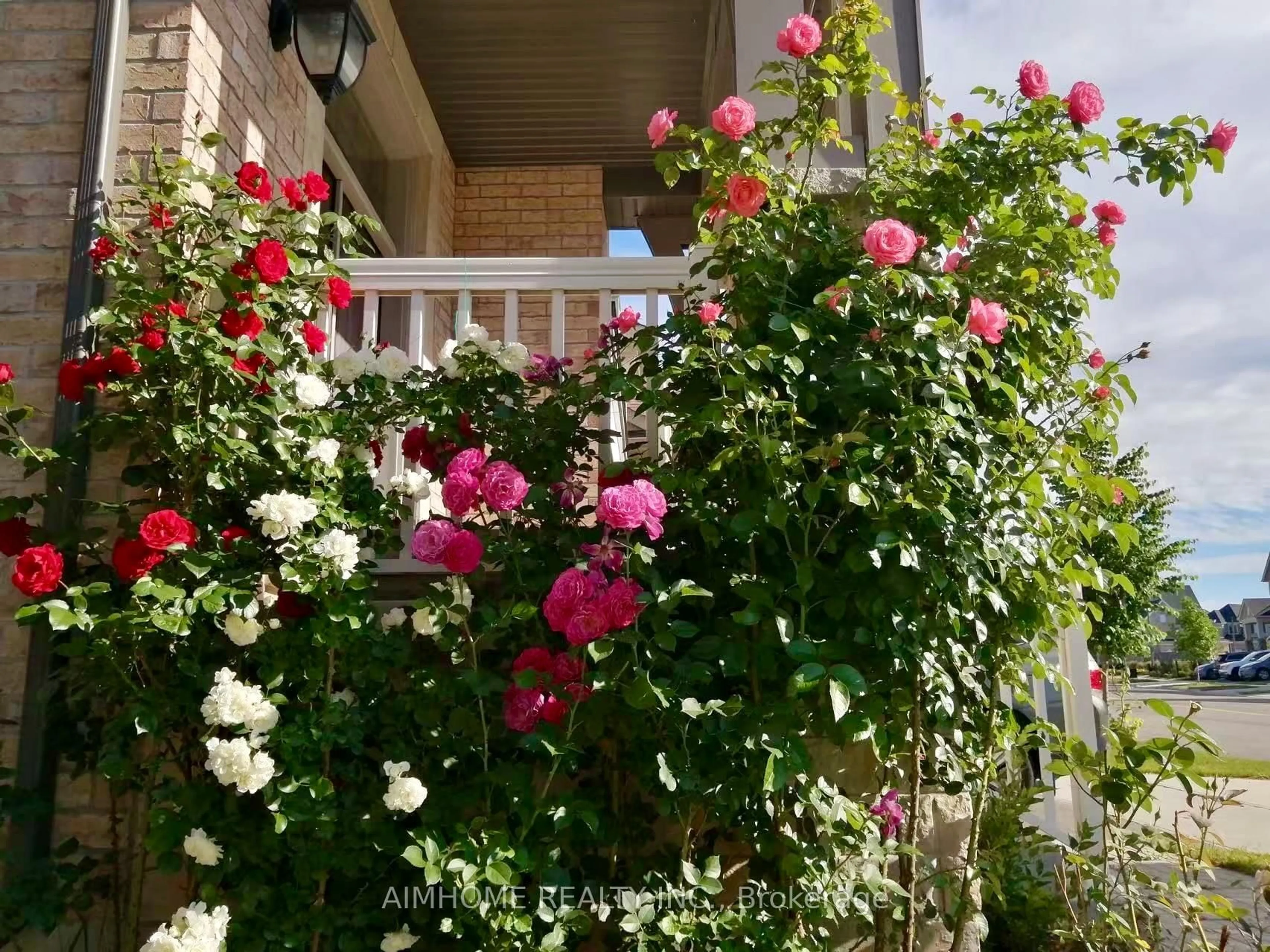 Patio, street for 3154 Carding Mill Tr, Oakville Ontario L6M 0Z5