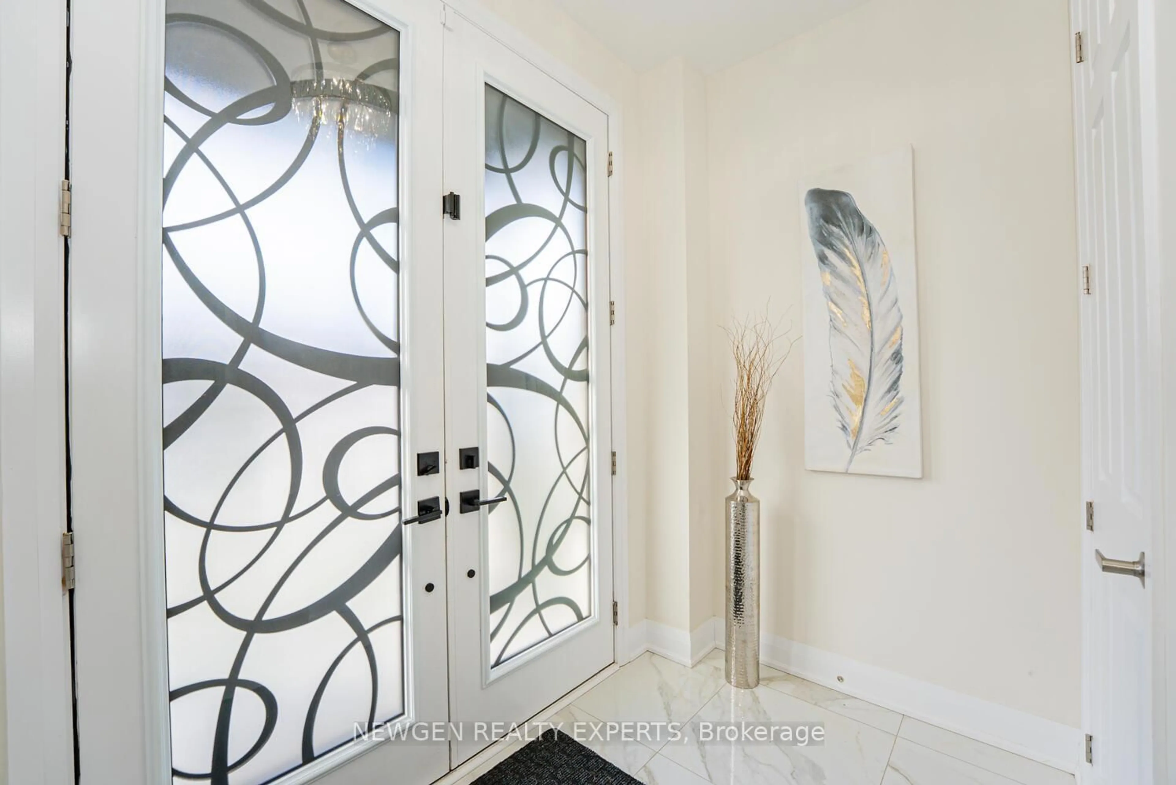 Indoor entryway for 53 Lipscott Dr, Caledon Ontario L7C 4K1