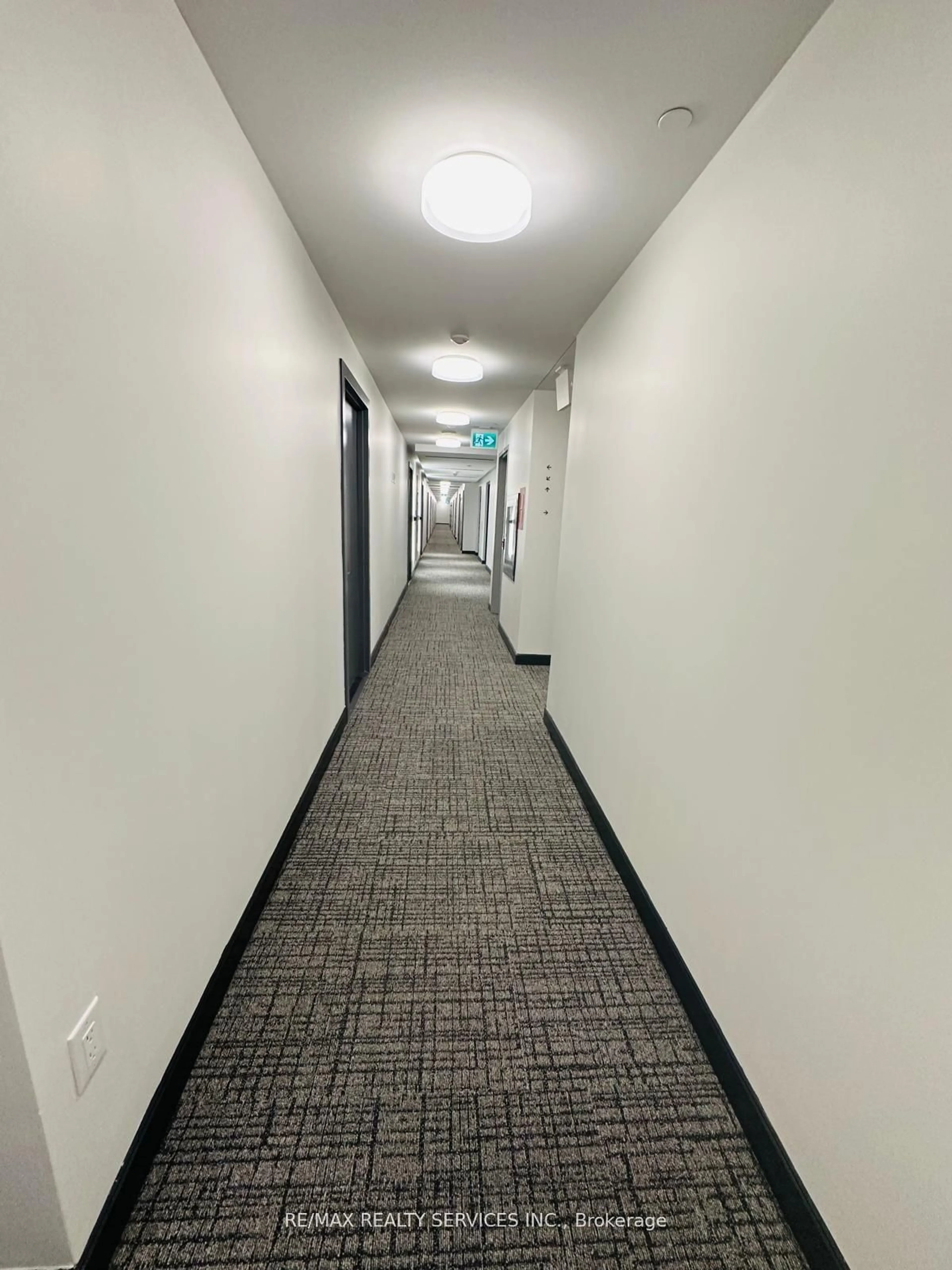 A pic of a room for 86 Dundas St #409, Mississauga Ontario L5A 0B1