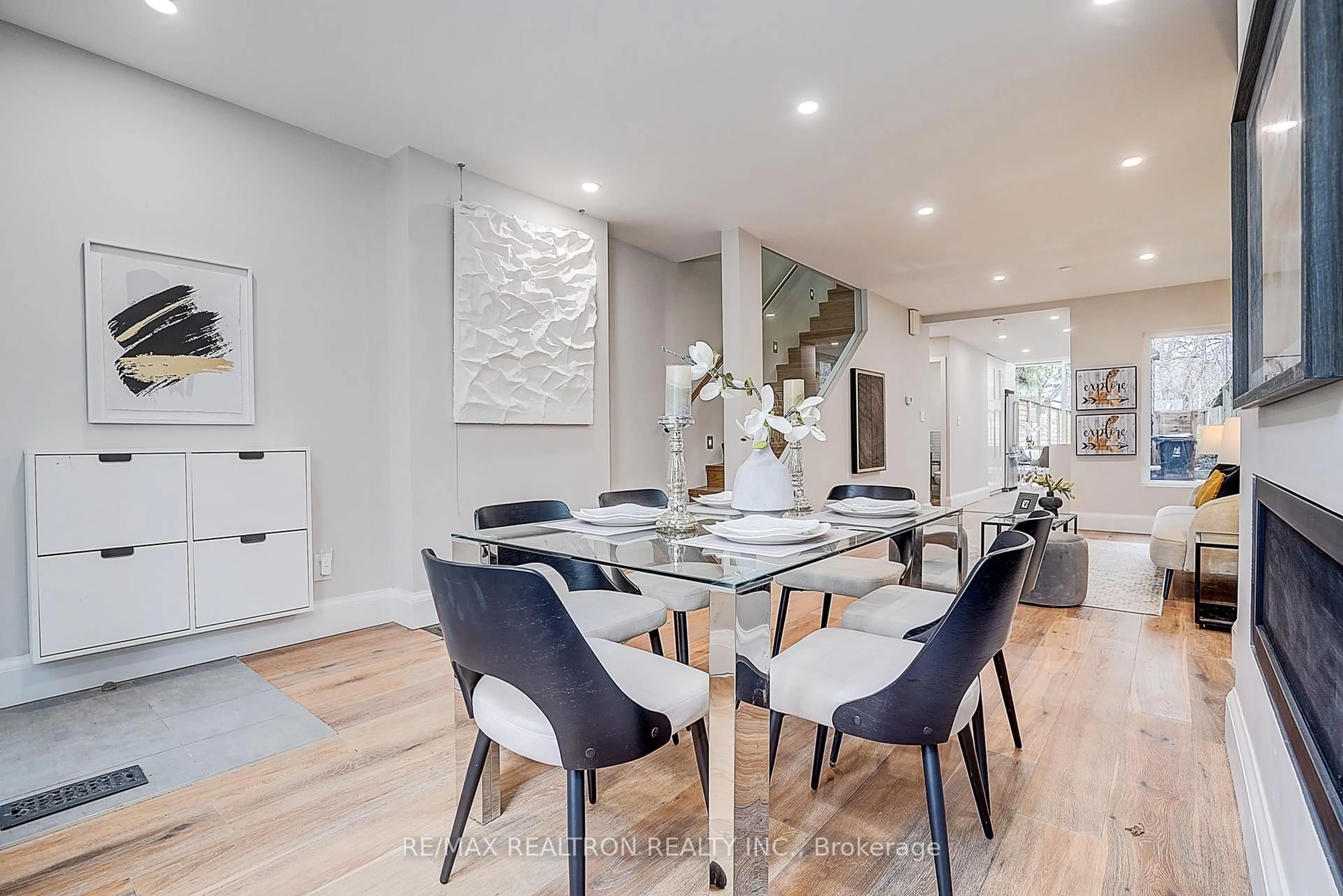 Dining room, unknown for 14 Marion St, Toronto Ontario M6R 1E5