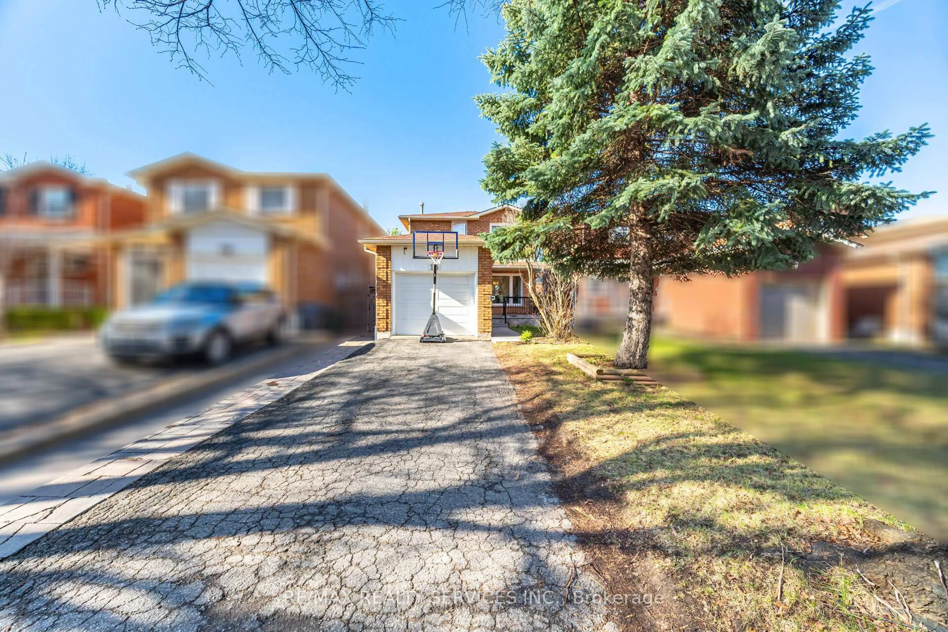 Unknown for 16 Langholm Crt, Brampton Ontario L6Z 2Y1