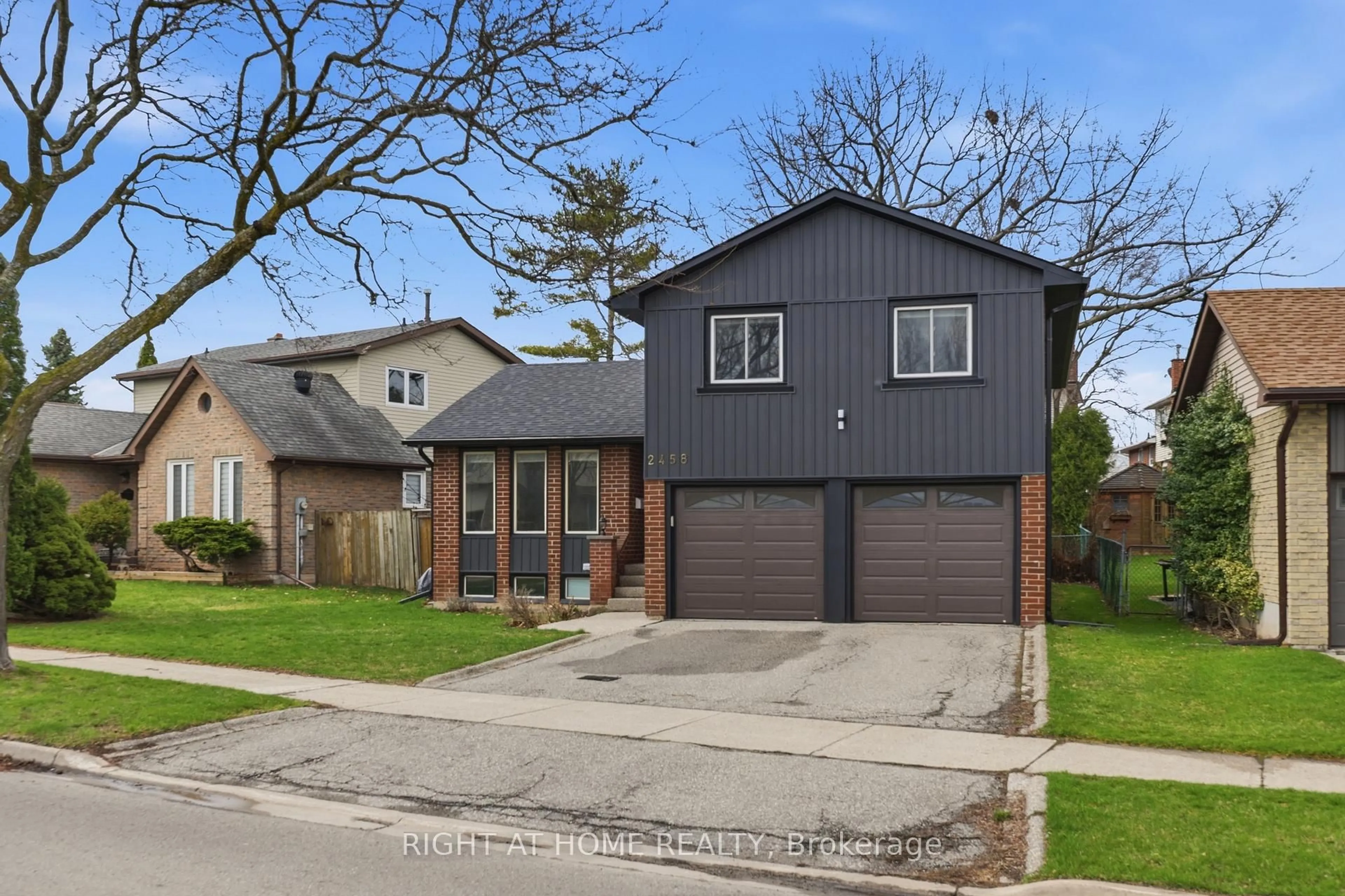 Home with brick exterior material, street for 2458 Cavendish Dr, Burlington Ontario L7P 3T8