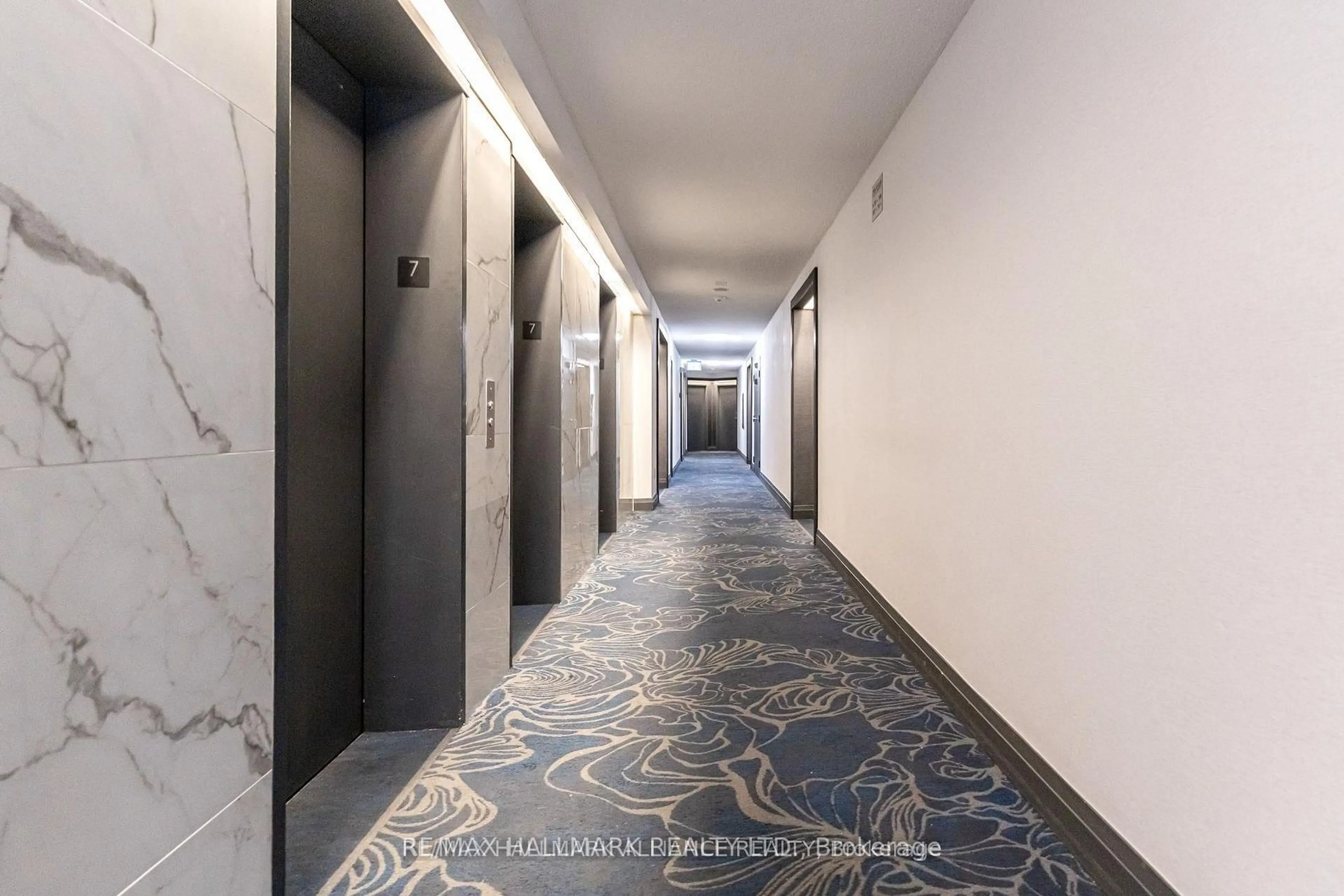 Indoor foyer for 3 Rowntree Rd #707, Toronto Ontario M9V 5G8