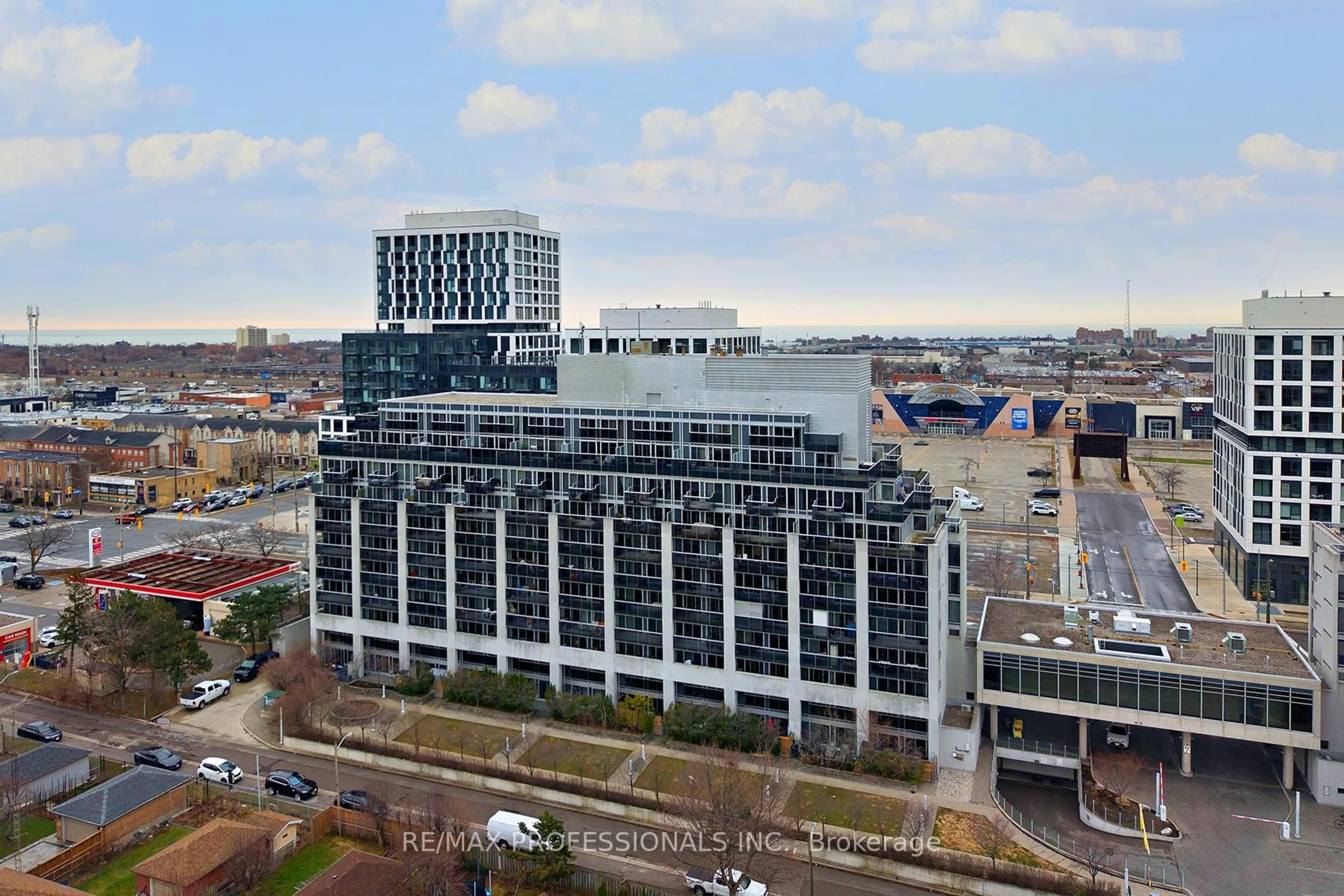 A pic from outside/outdoor area/front of a property/back of a property/a pic from drone, city buildings view from balcony for 1040 The Queensway #704, Toronto Ontario M8Z 0A7