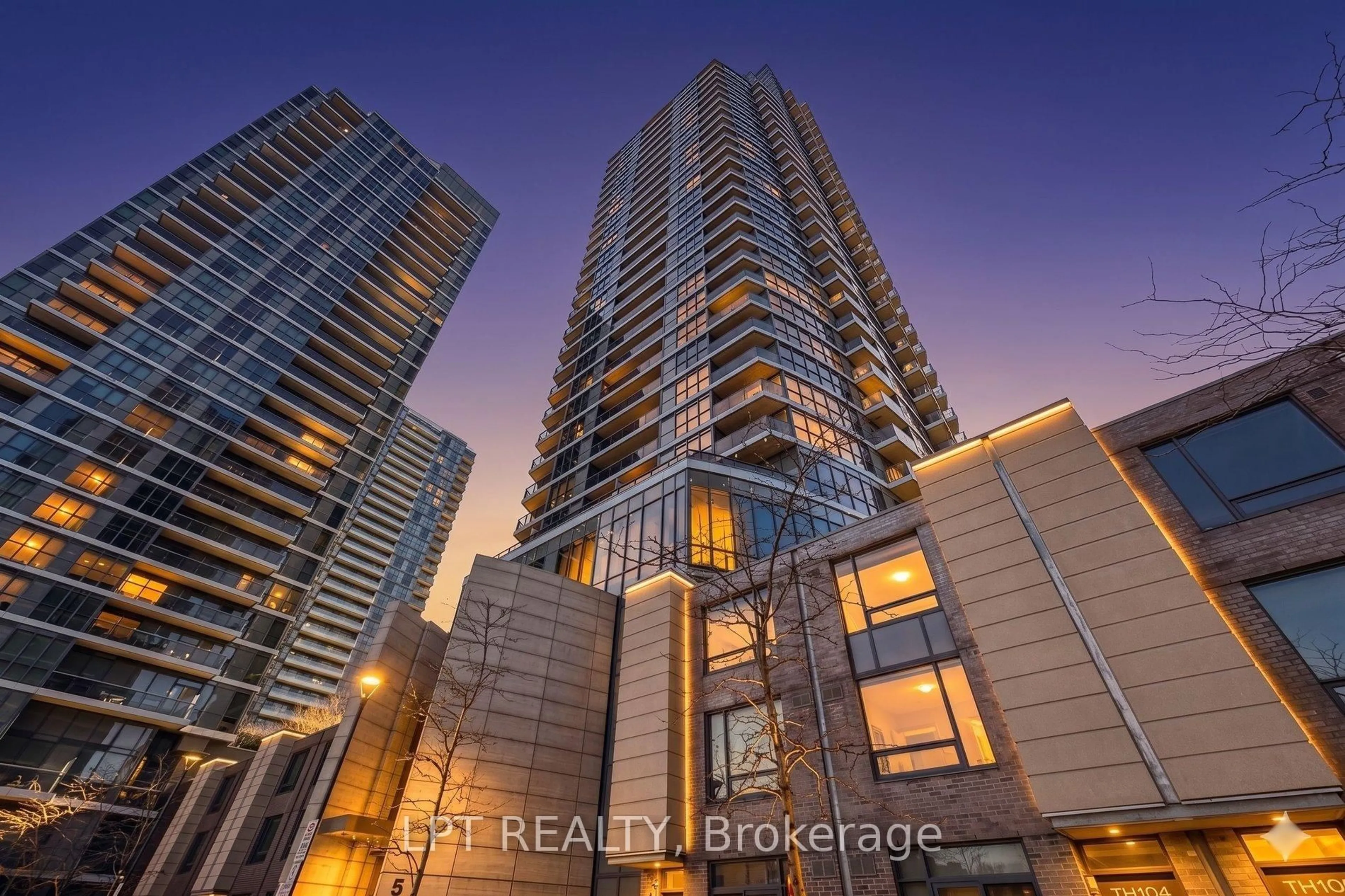 Indoor foyer for 5 Valhalla Inn Rd #3105, Toronto Ontario M9B 0B1