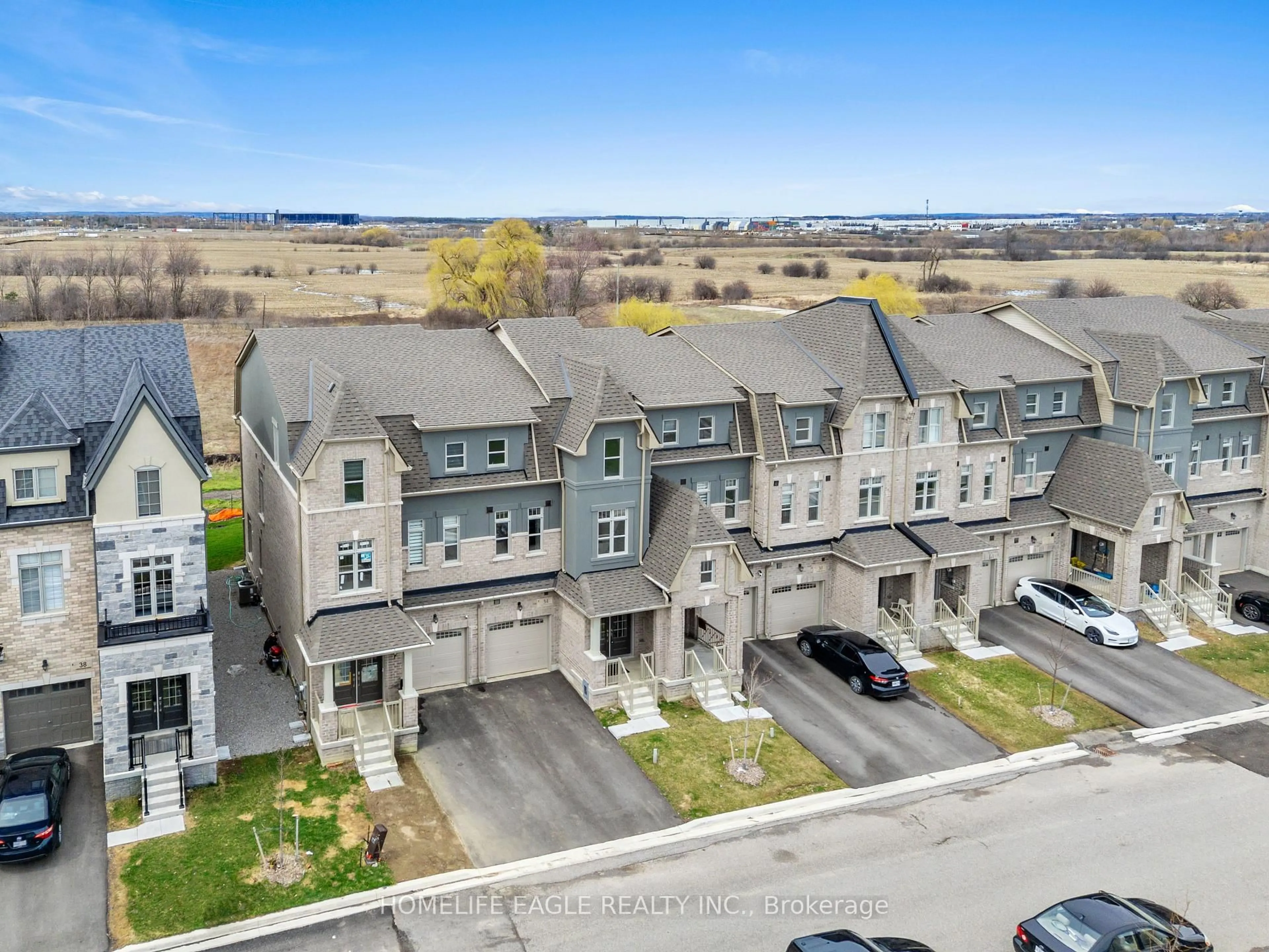 A pic from outside/outdoor area/front of a property/back of a property/a pic from drone, unknown for 34 Foxsparrow Rd, Brampton Ontario L6R 4E1