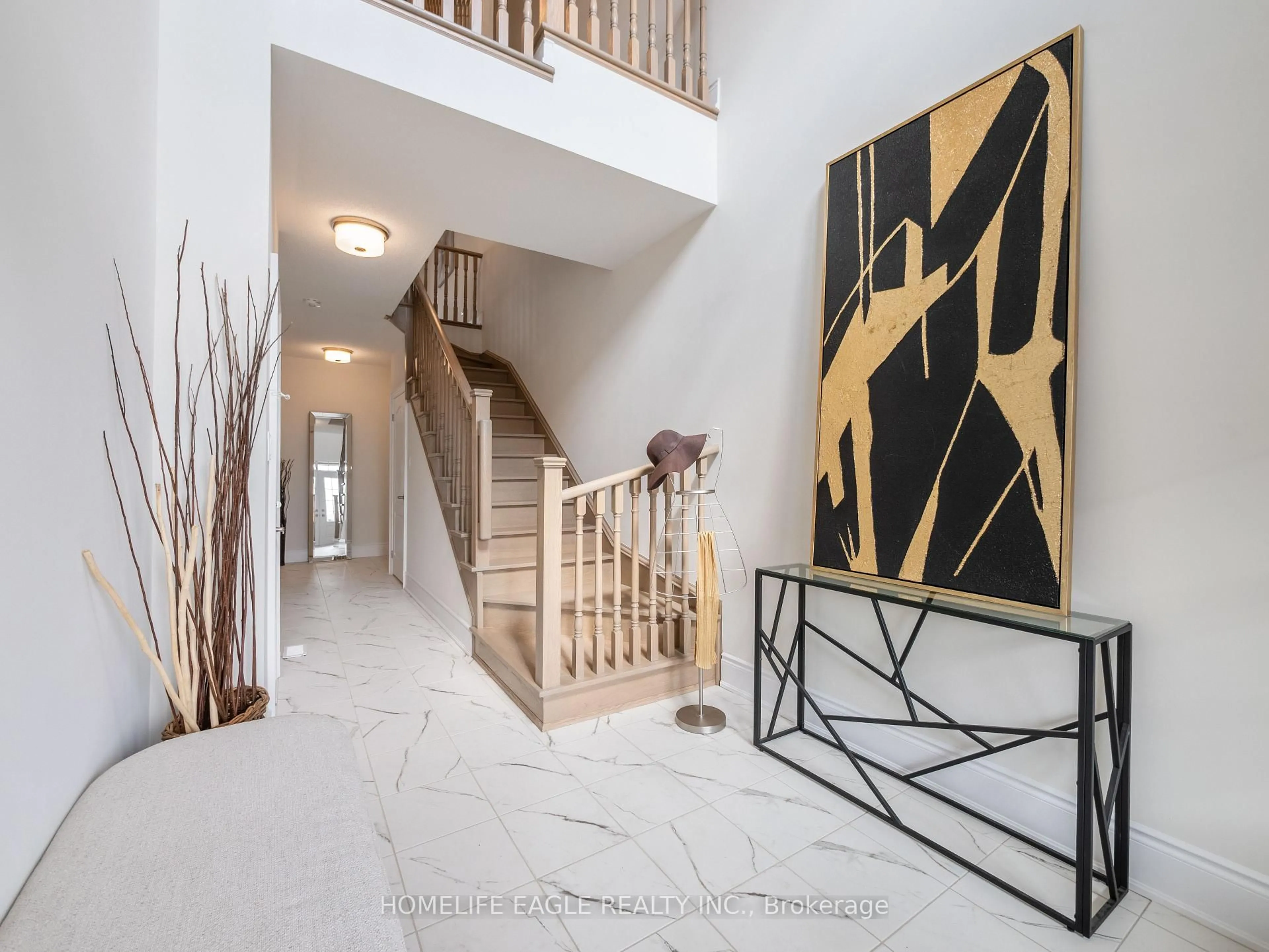 Indoor foyer for 34 Foxsparrow Rd, Brampton Ontario L6R 4E1