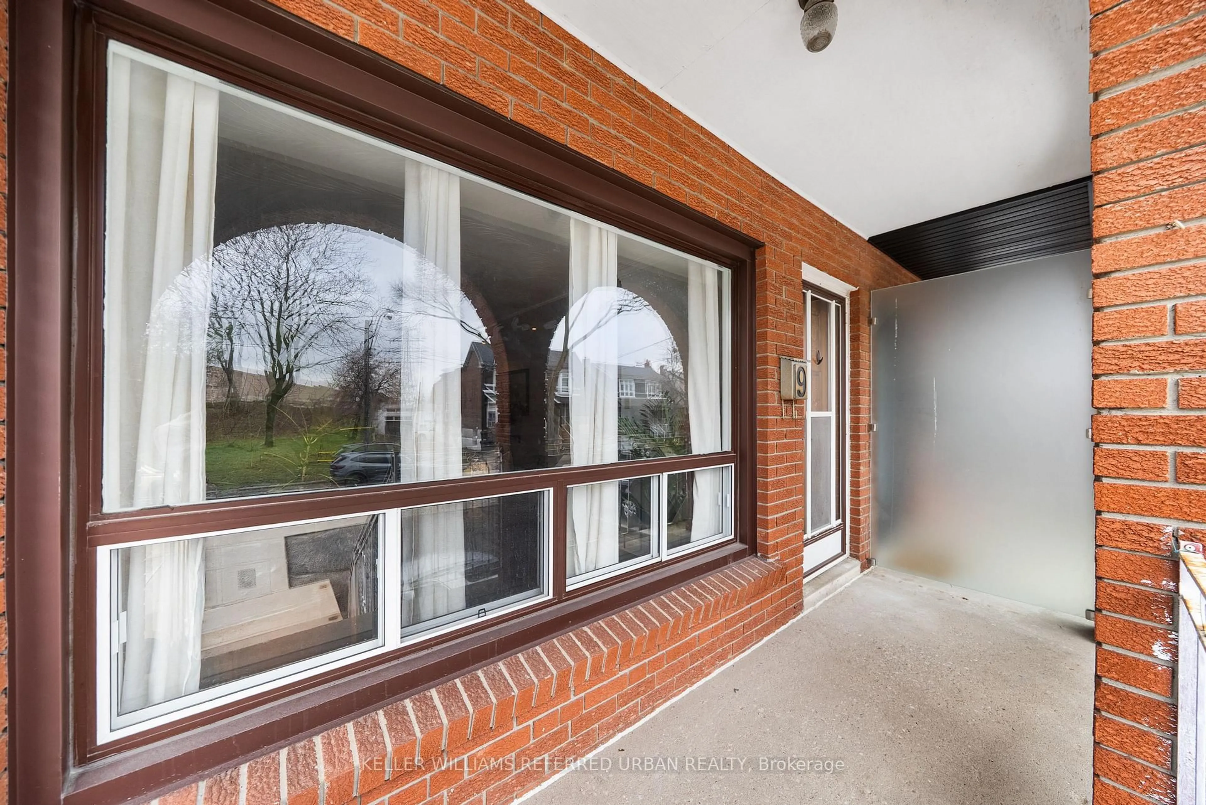 Unknown for 9 Exeter St, Toronto Ontario M6N 1G3