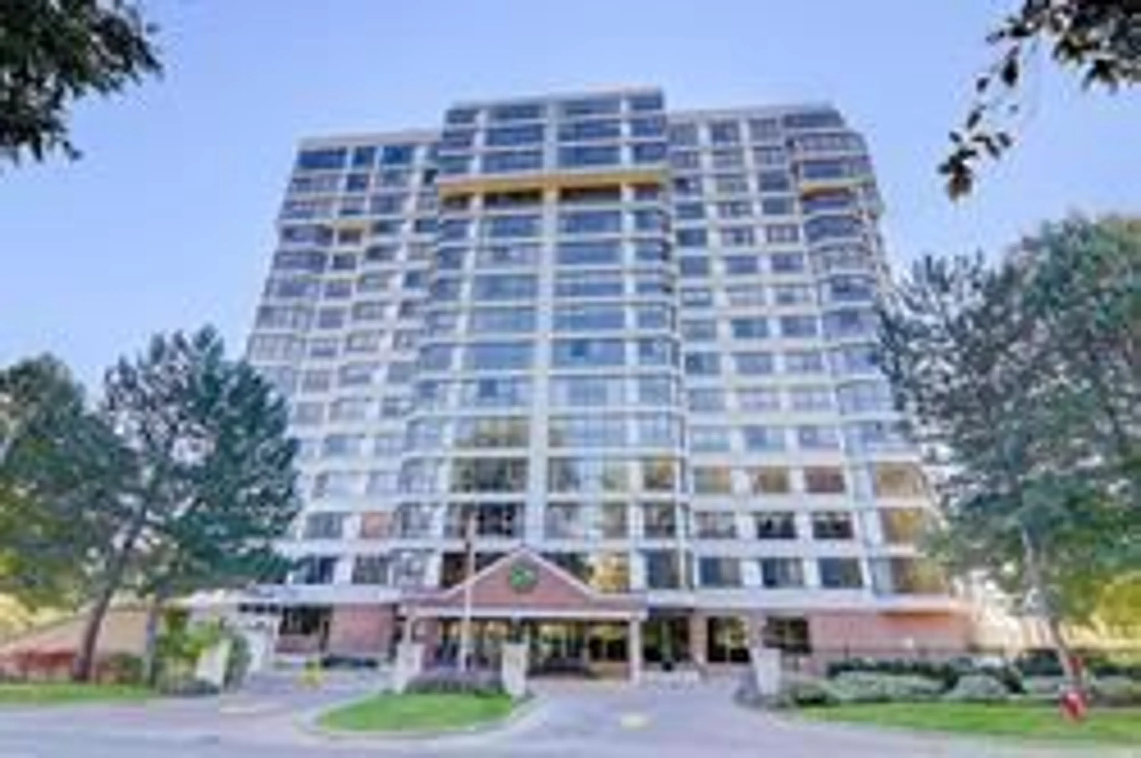 Indoor foyer for 1271 Walden Circ #508, Mississauga Ontario L5J 4R4