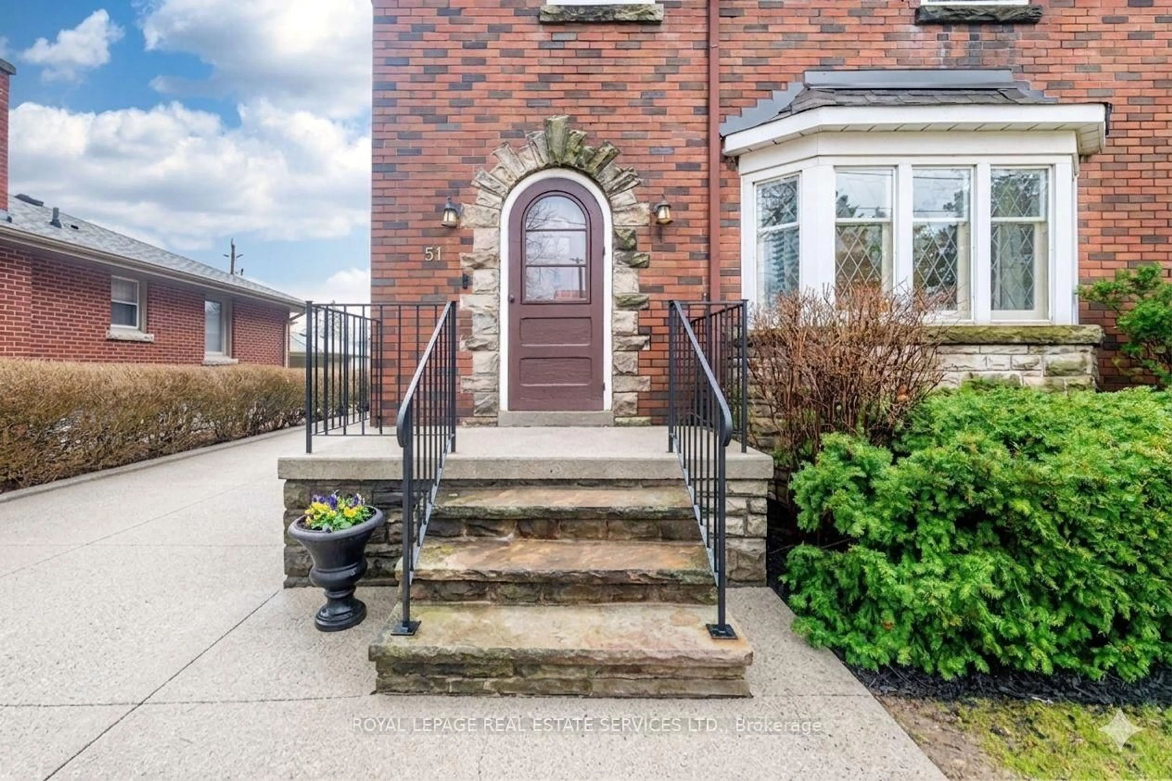 Home with brick exterior material, street for 51 Wellington St, Brampton Ontario L6W 1Y3