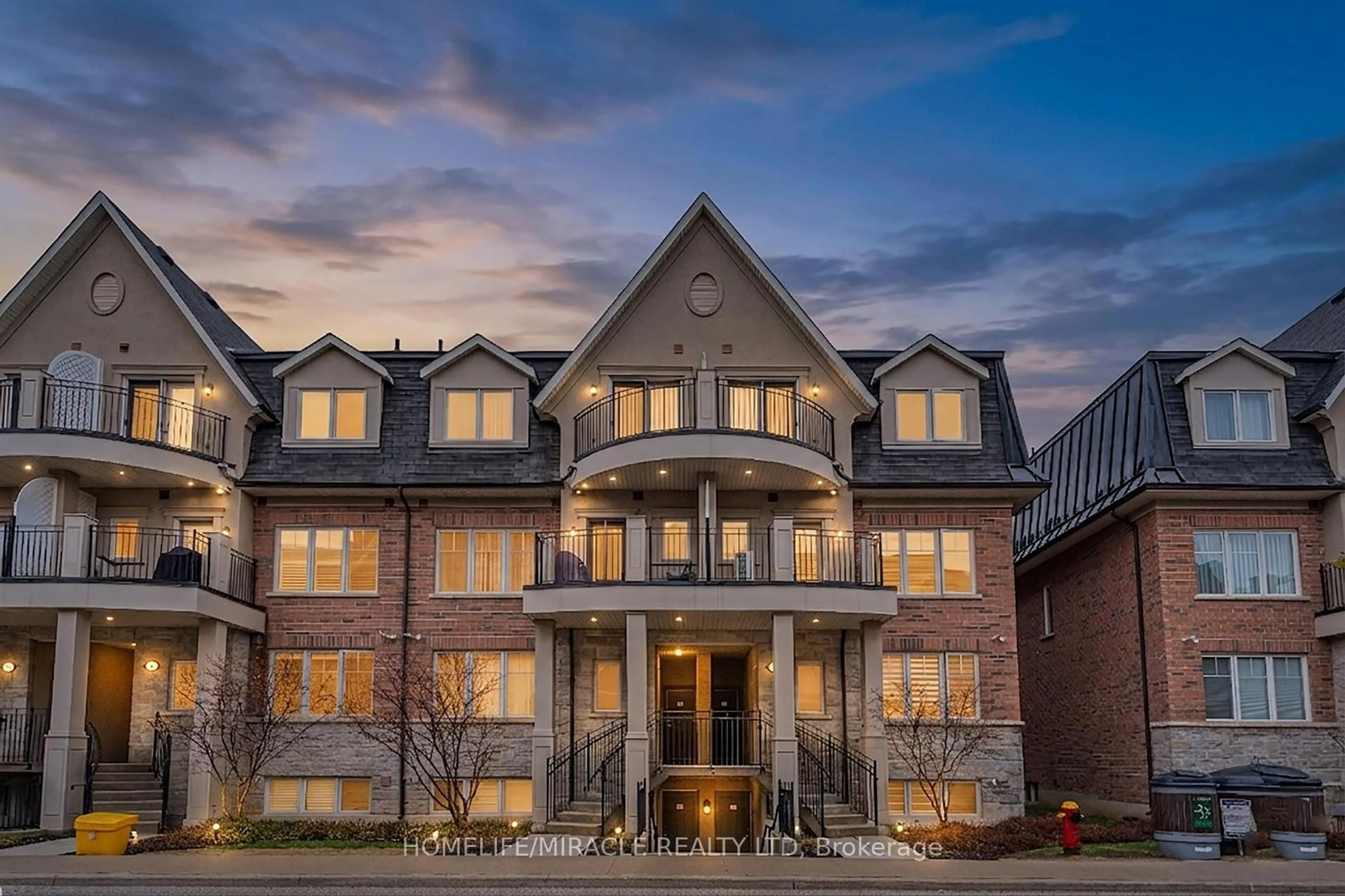 Home with brick exterior material, building for 2420 Baronwood Dr #8-01, Oakville Ontario L6M 0X6