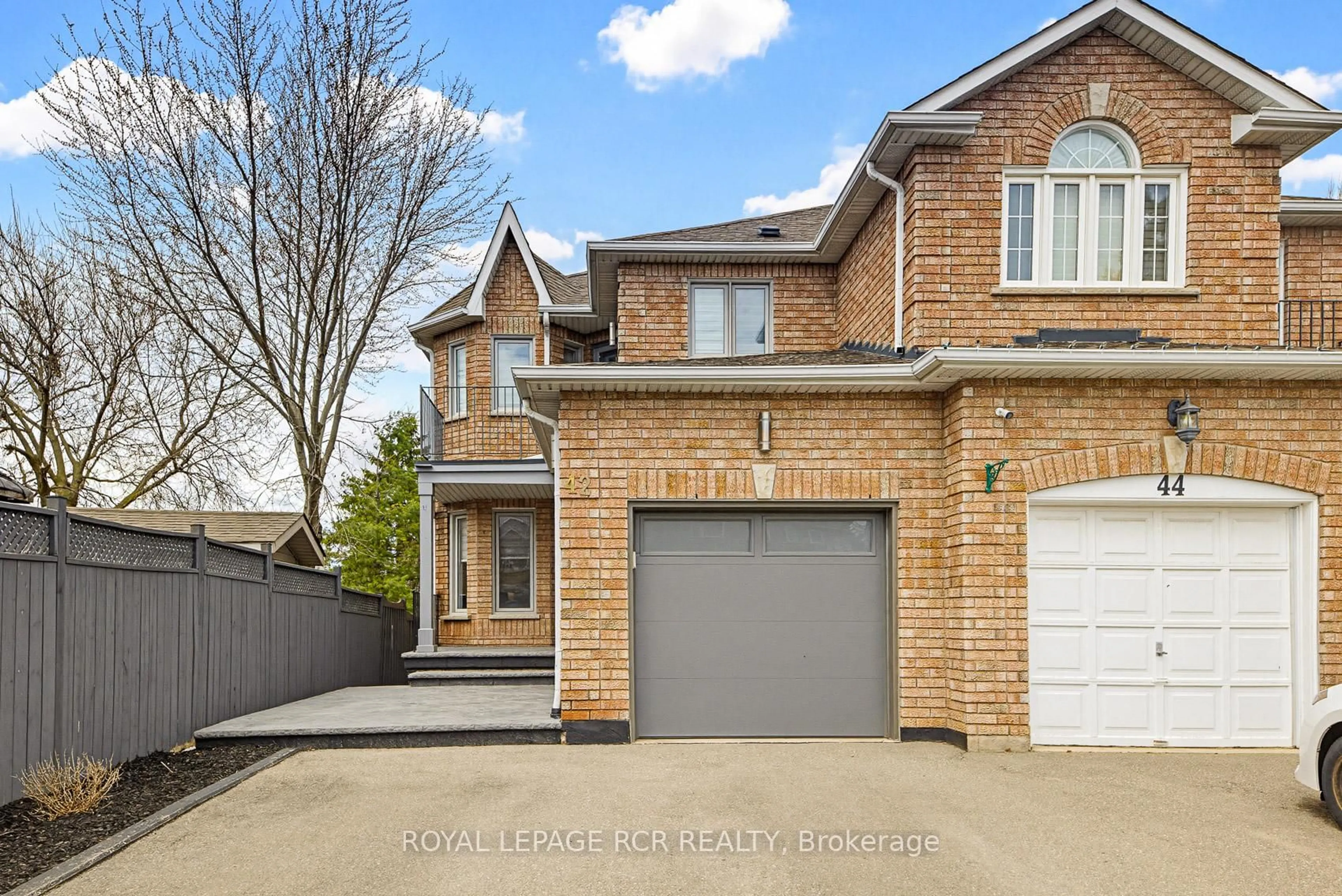 Home with brick exterior material, street for 42 Archbury Circ, Caledon Ontario L7E 2H7