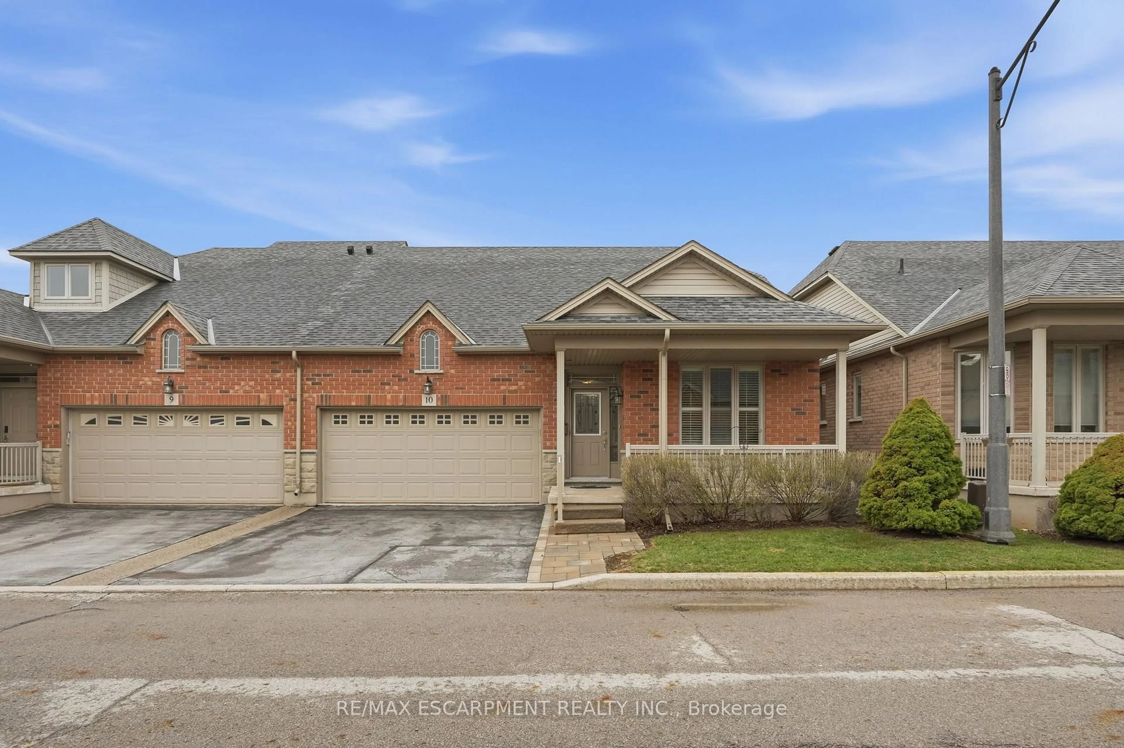 Home with brick exterior material, street for 2165 Itabashi Way #10, Burlington Ontario L7M 0A2