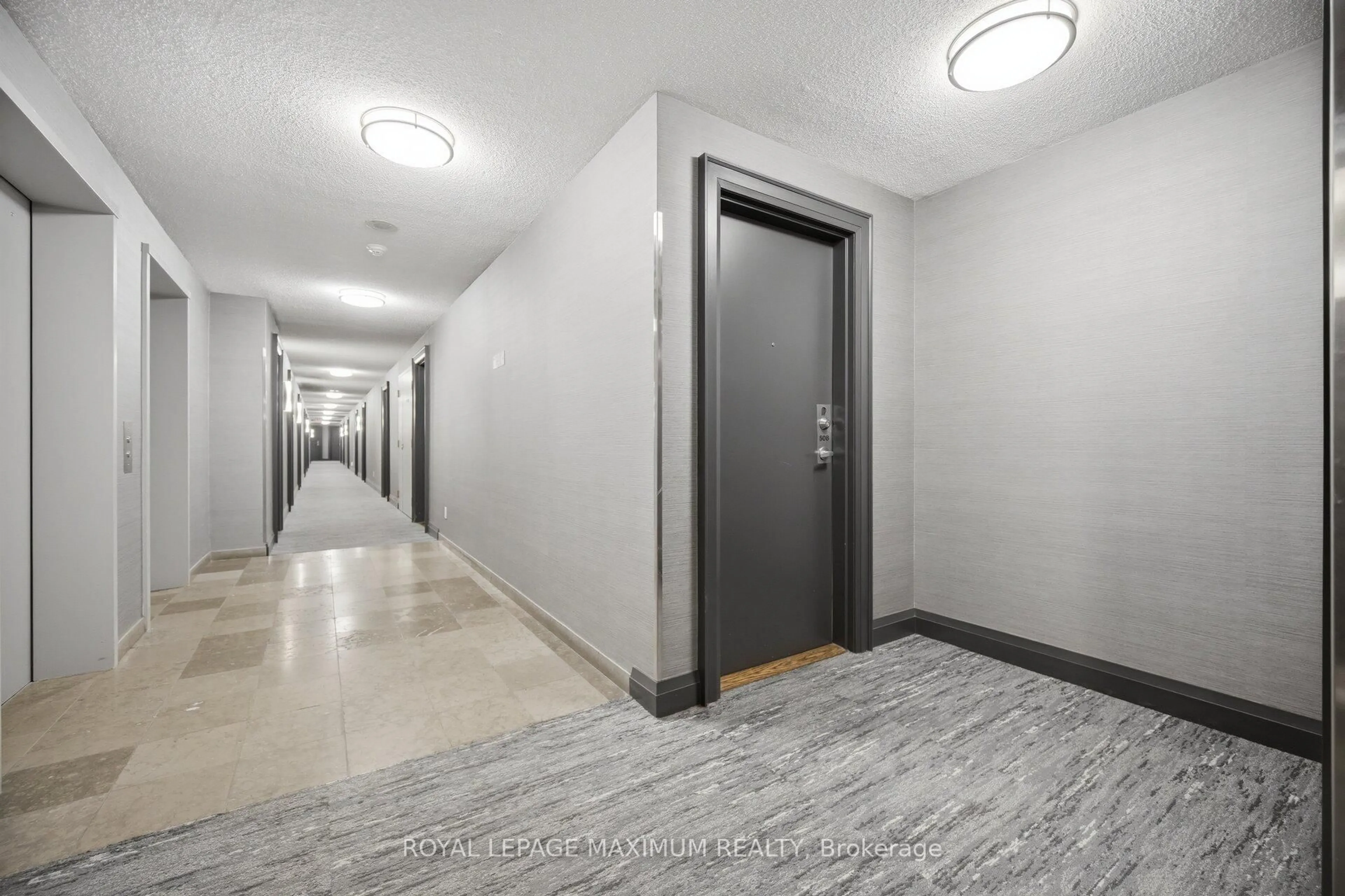 Indoor foyer for 200 Manitoba St #508, Toronto Ontario M8Y 4G7