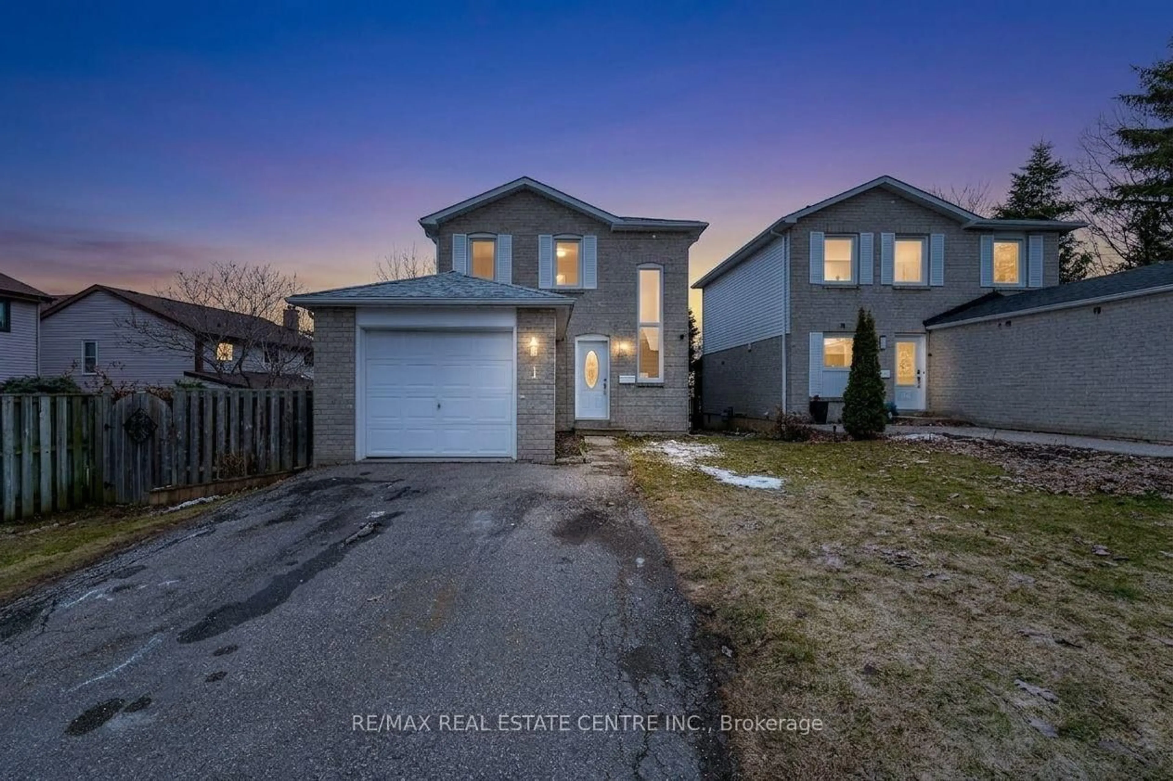 A pic from outside/outdoor area/front of a property/back of a property/a pic from drone, street for 1 Northgate Blvd, Brampton Ontario L6S 4G6