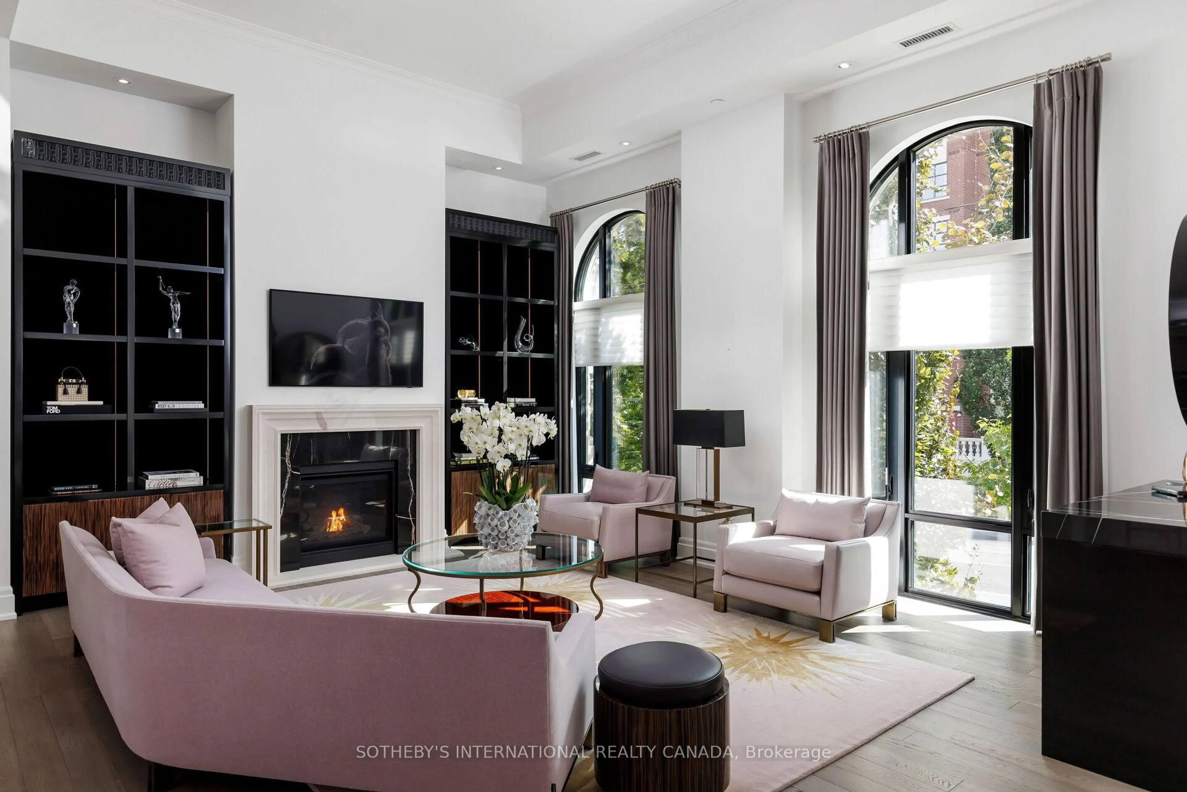 Living room with furniture, unknown for 4 The Kingsway #TH 2, Toronto Ontario M8X 2T1