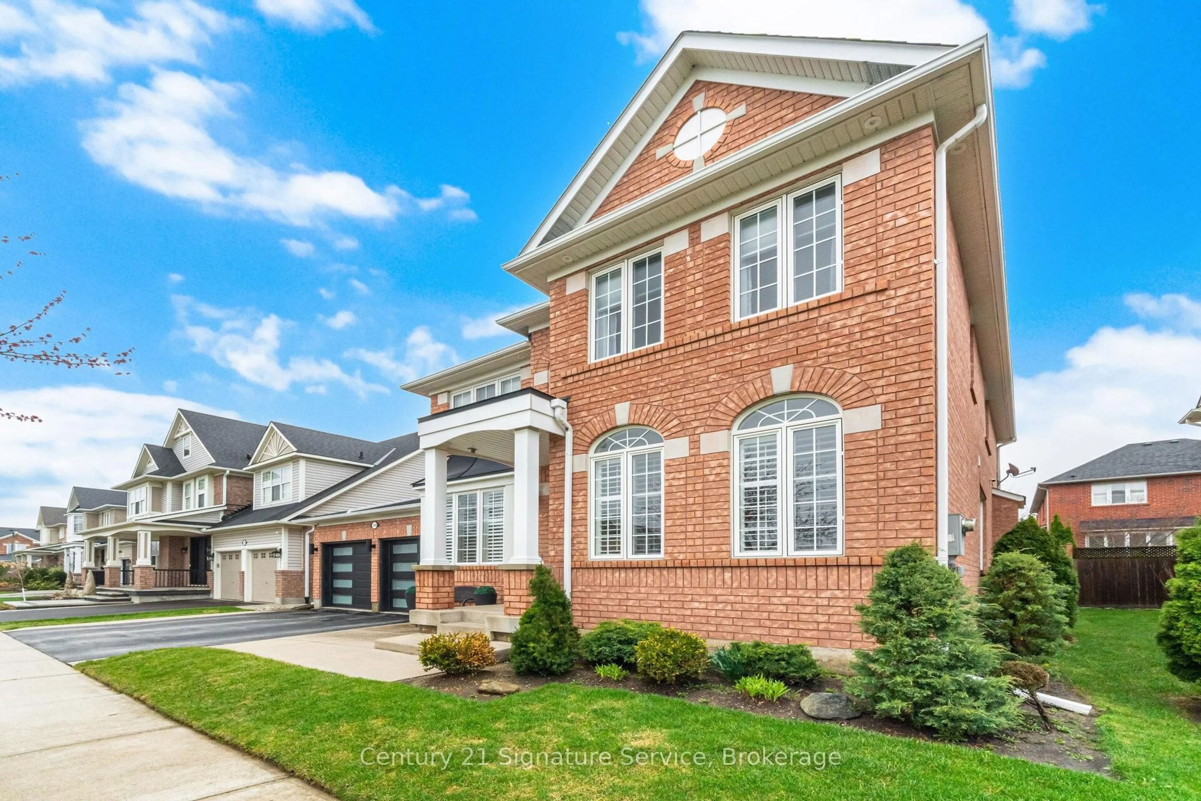 Home with brick exterior material, street for 1430 Hearst Blvd, Milton Ontario L9T 6M6