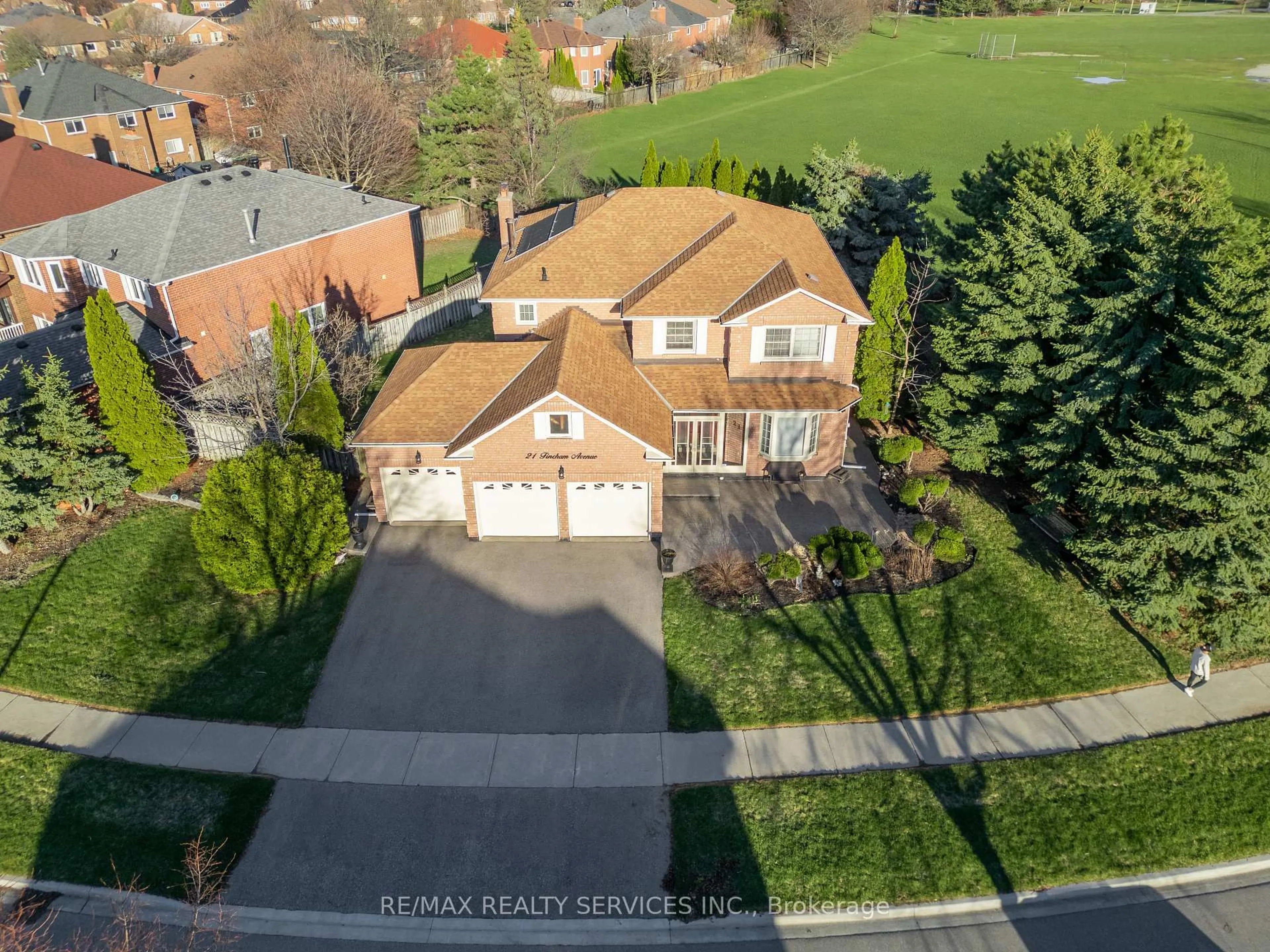A pic from outside/outdoor area/front of a property/back of a property/a pic from drone, street for 21 Fincham Ave, Brampton Ontario L6X 3V2