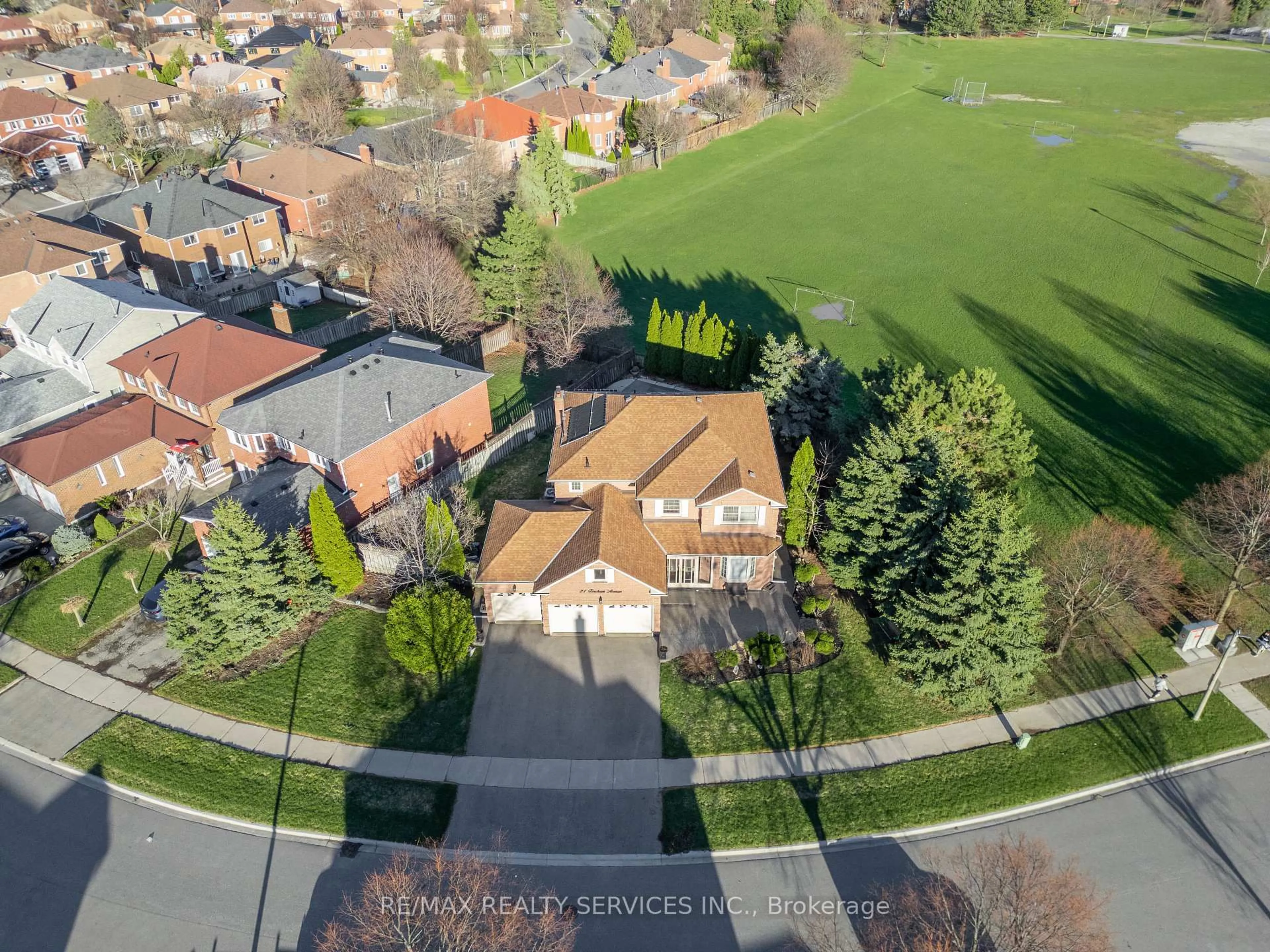 A pic from outside/outdoor area/front of a property/back of a property/a pic from drone, street for 21 Fincham Ave, Brampton Ontario L6X 3V2