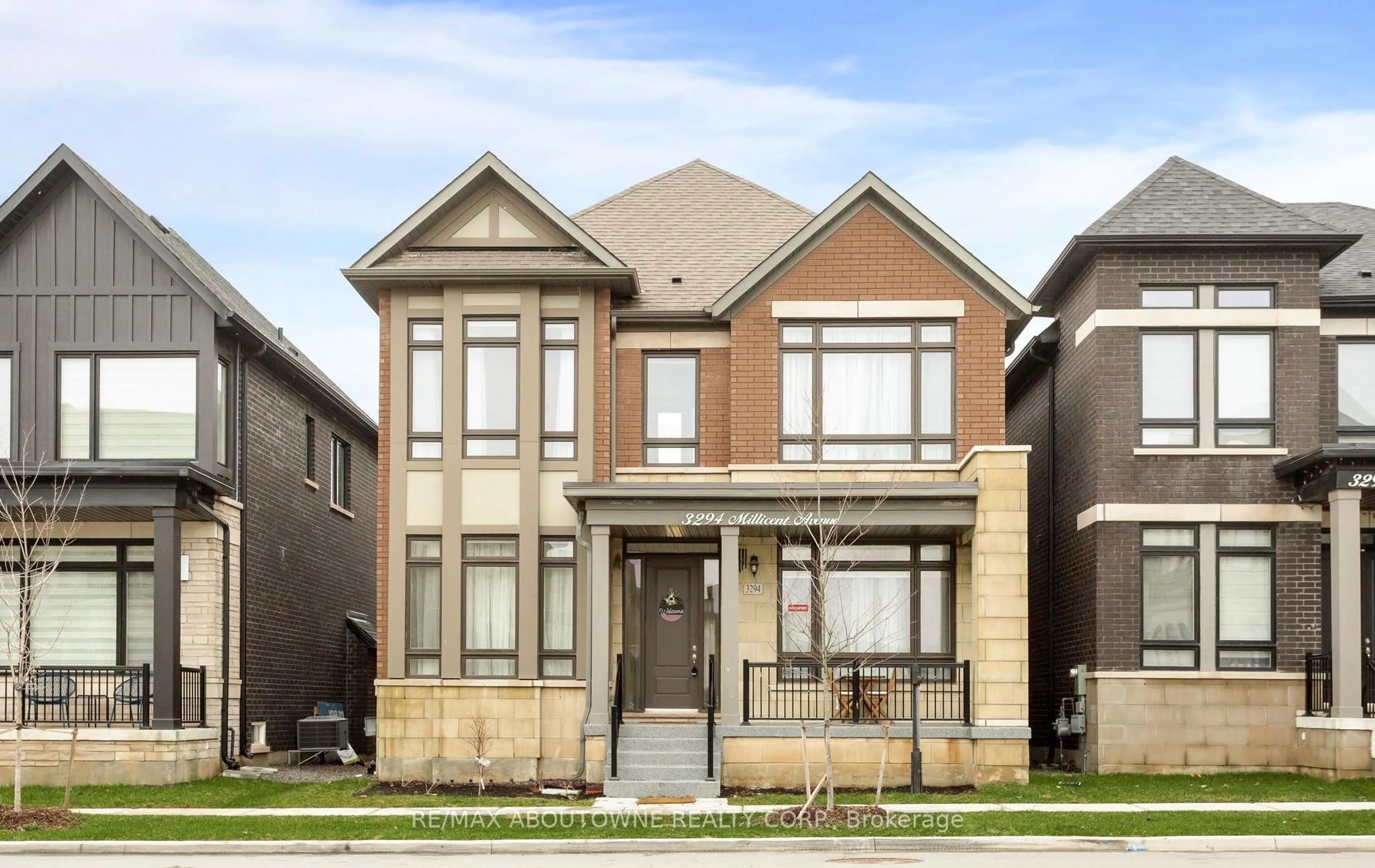 Home with brick exterior material, street for 3294 Millicent Ave, Oakville Ontario L6M 4P5