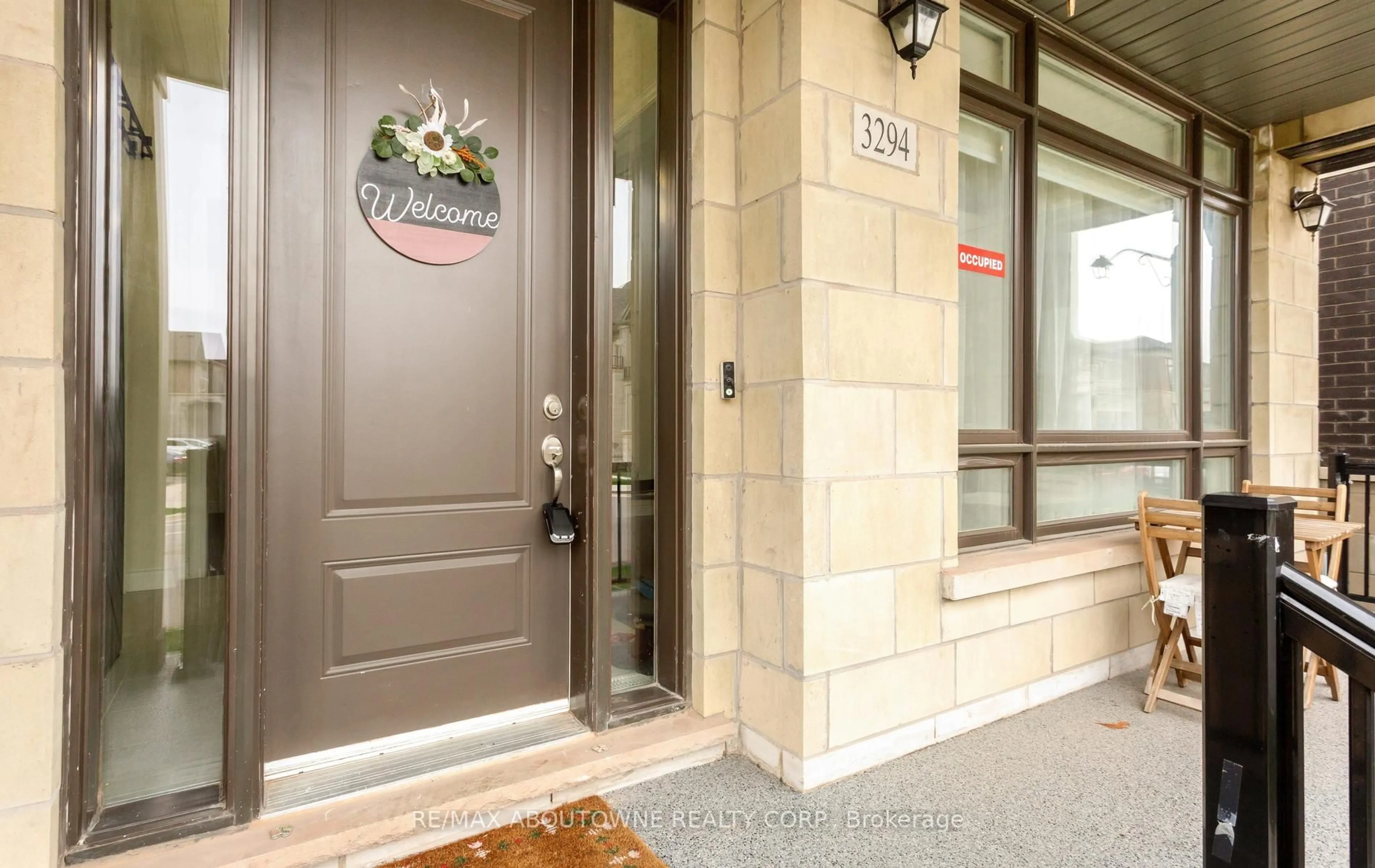 Indoor entryway for 3294 Millicent Ave, Oakville Ontario L6M 4P5